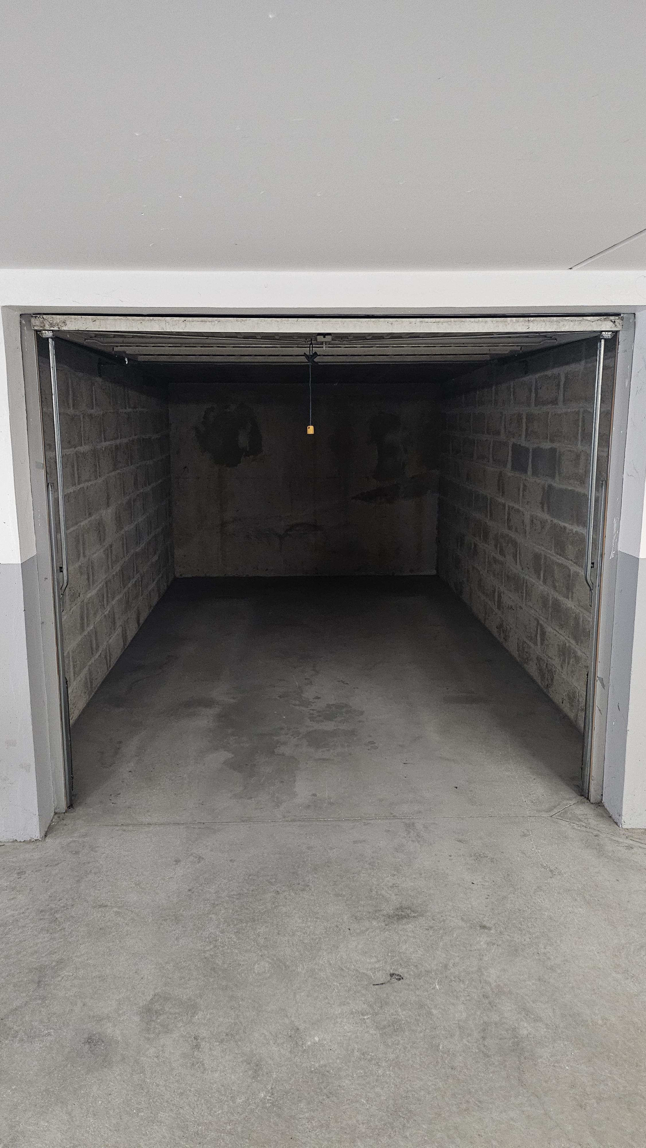Garage Box 12m² - Oyonnax