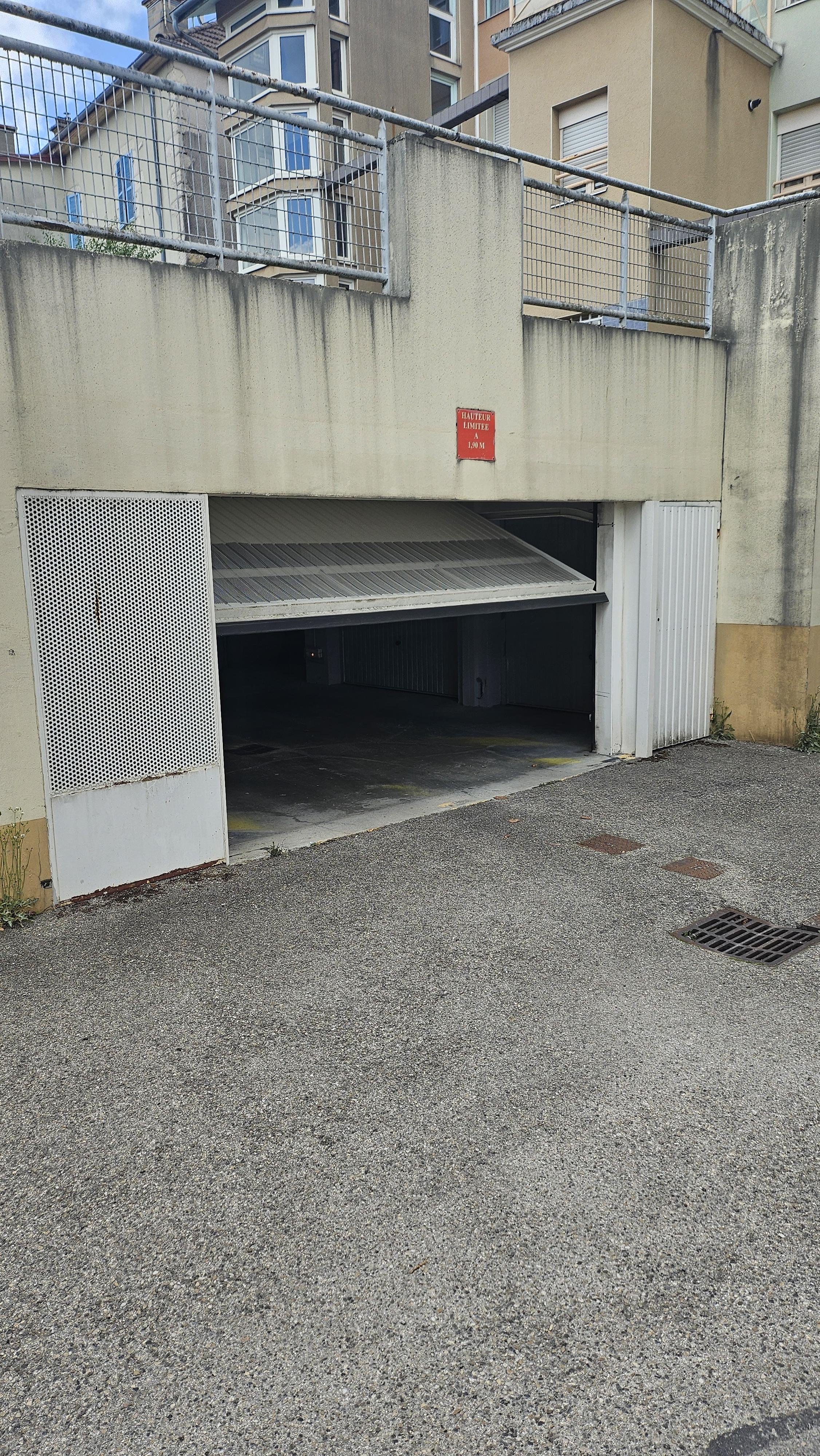 Garage Box 12m² - Oyonnax