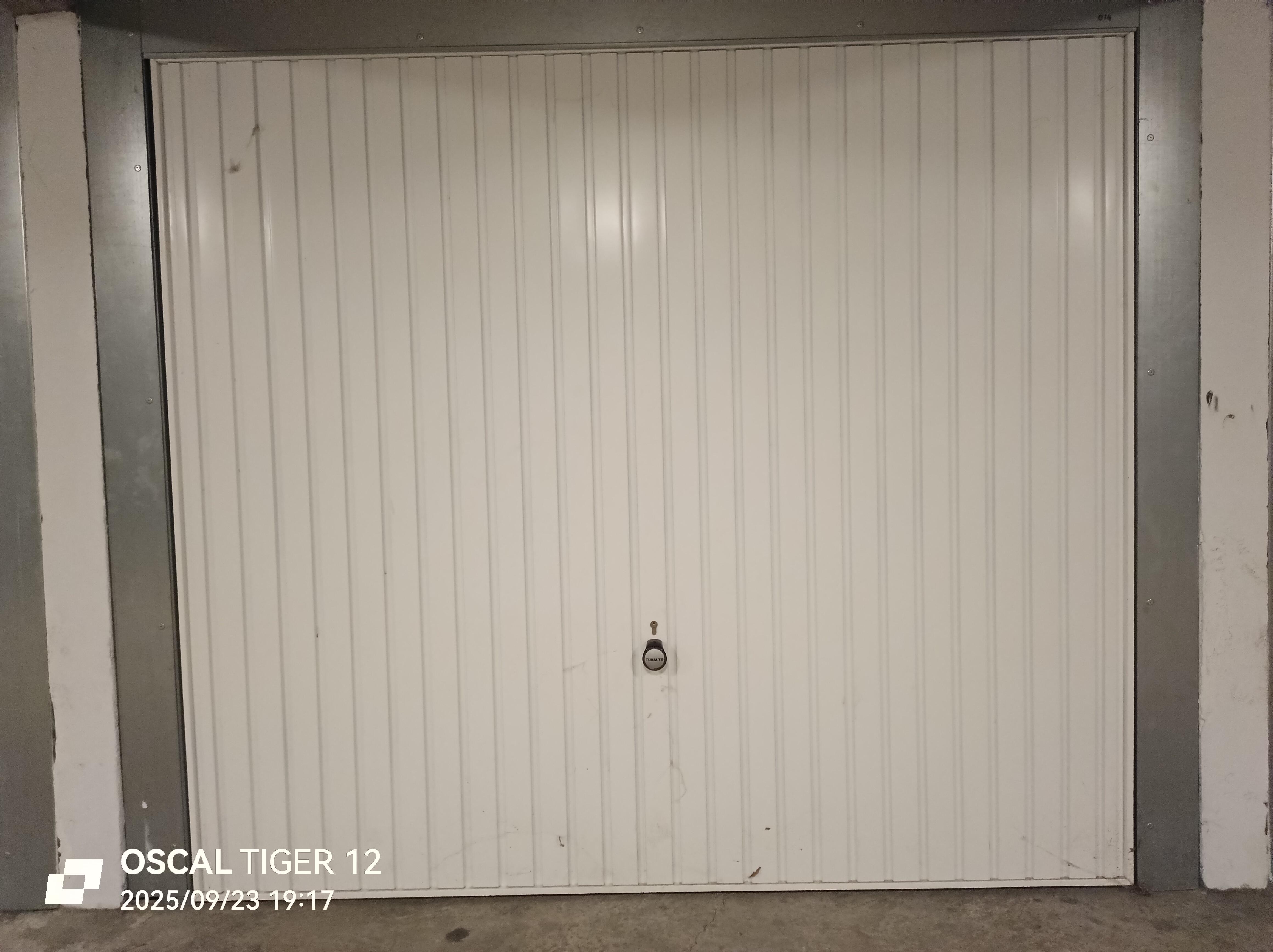 Garage/ Box - 13m² - Bourg-en-Bresse
