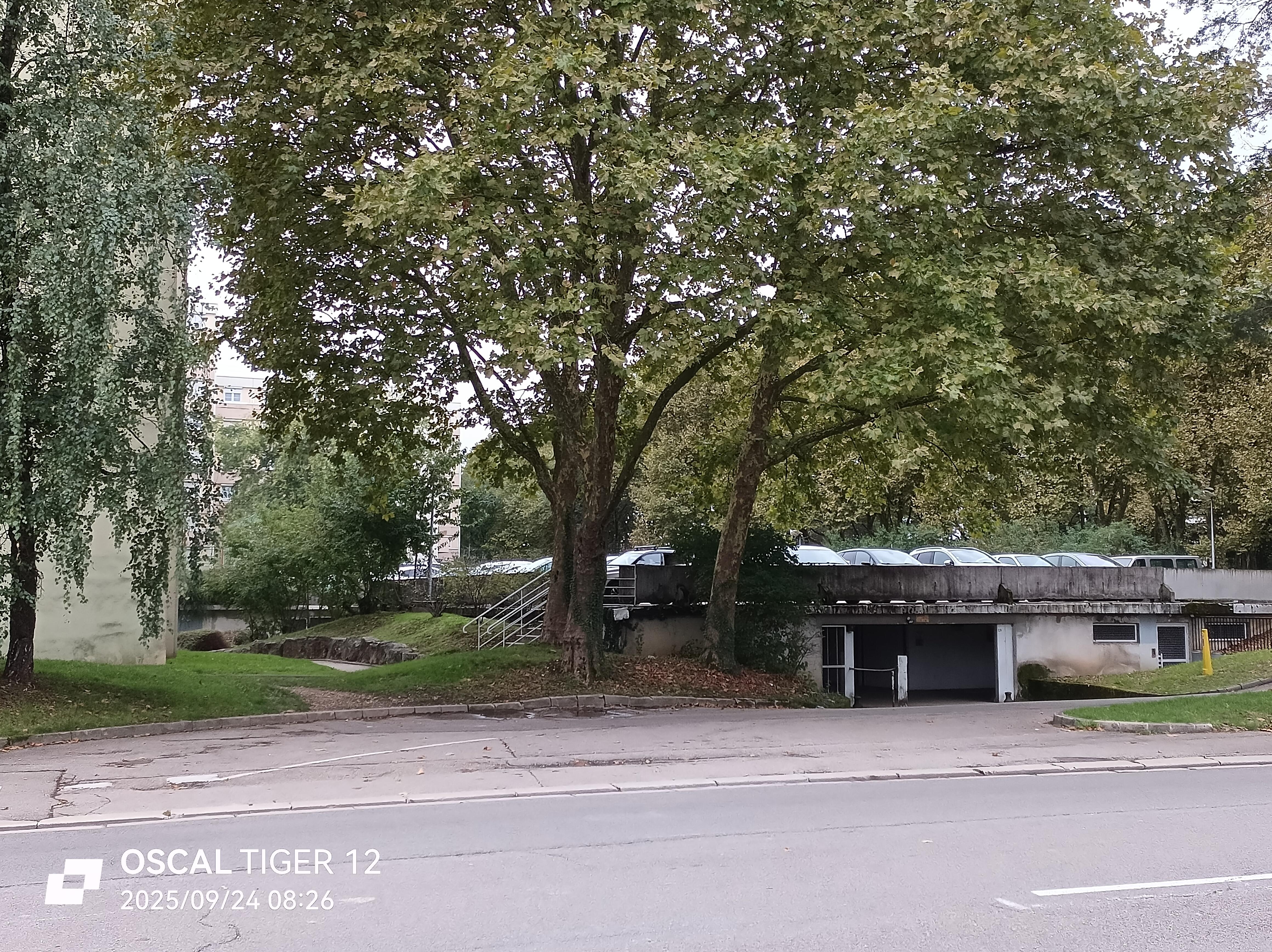 Garage/ Box - 13m² - Bourg-en-Bresse