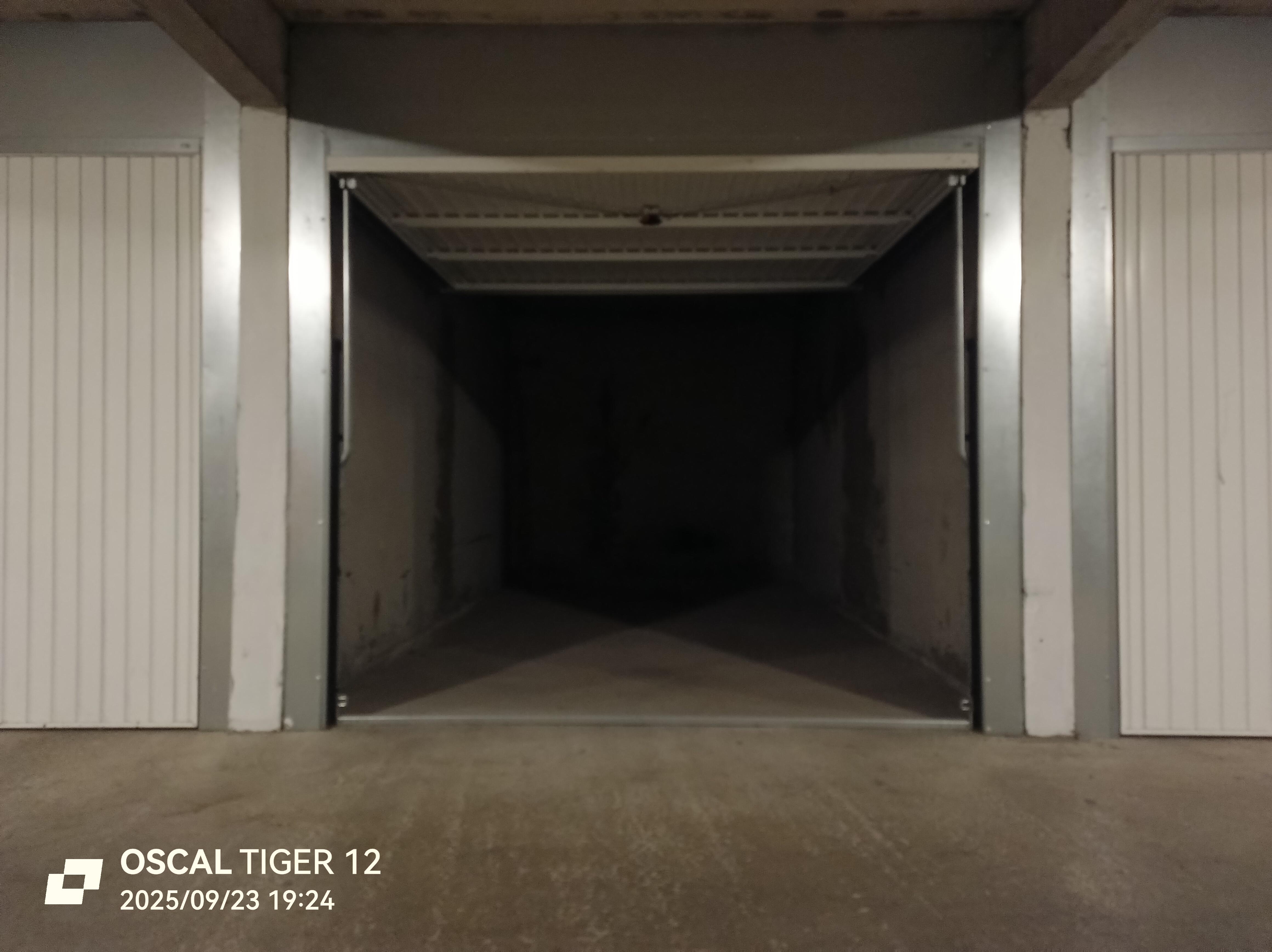 Garage/ Box - 13m² - Bourg-en-Bresse