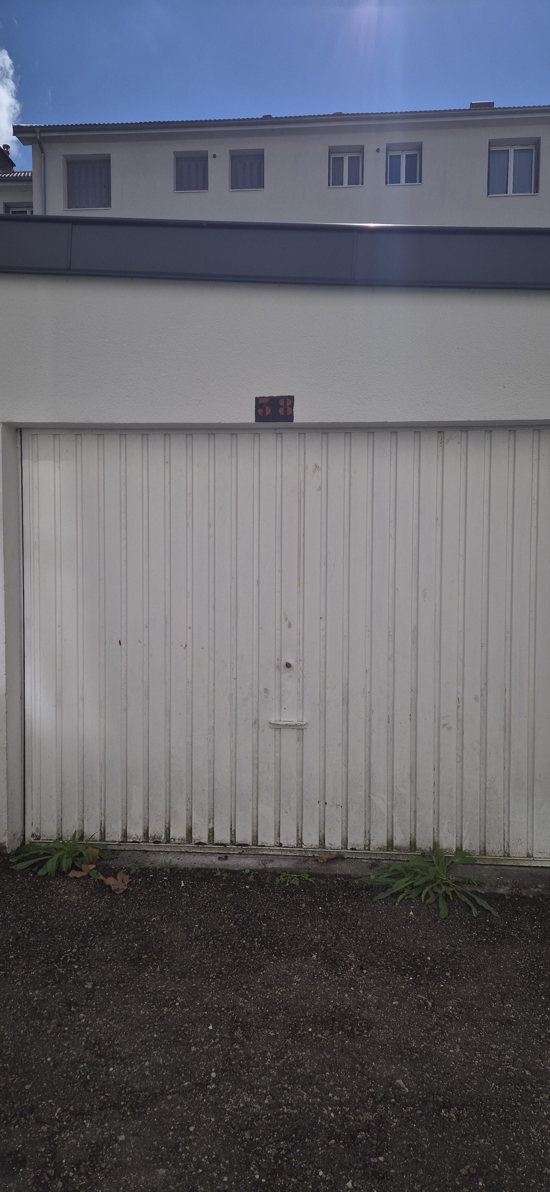 Garage/ box -14m² à Besançon
