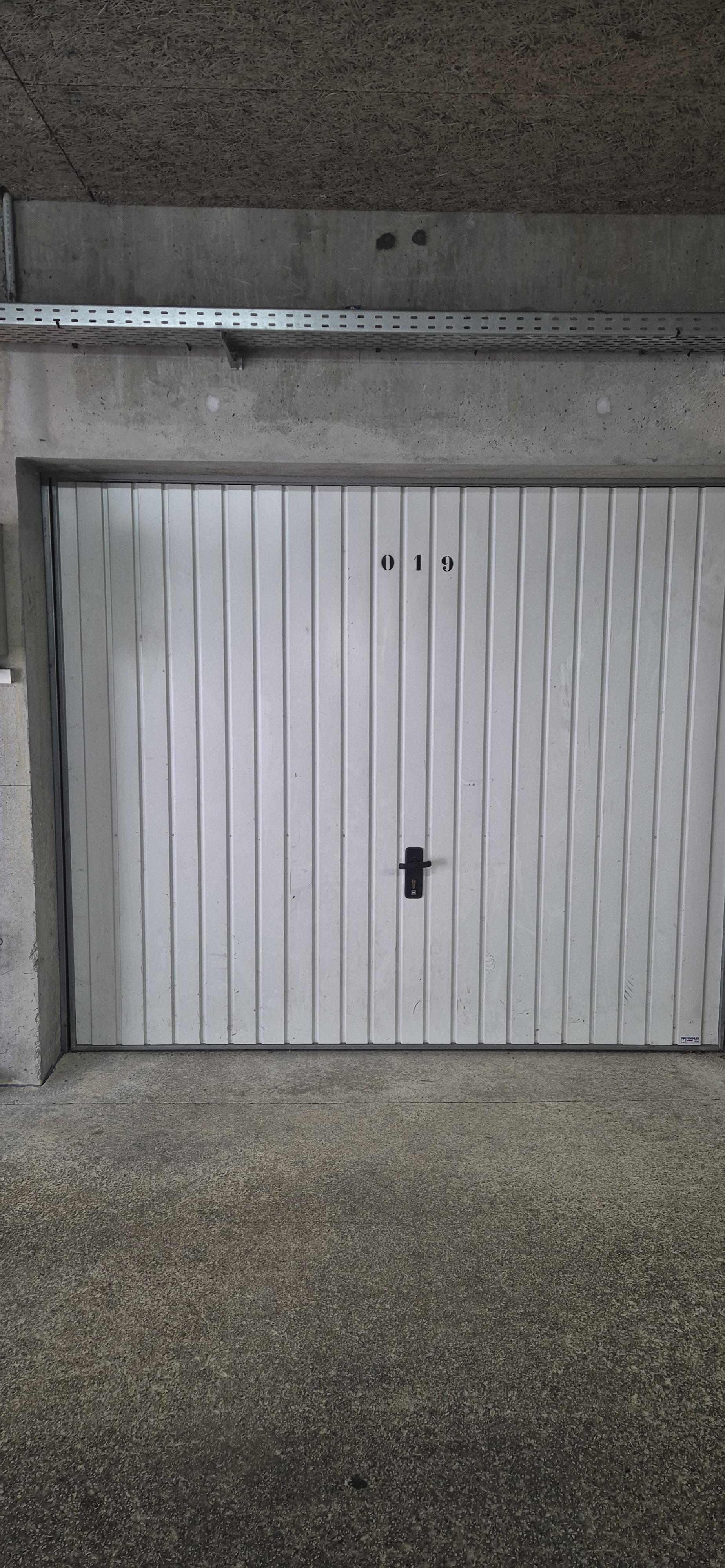 Garage/ Box 16m² à Besançon