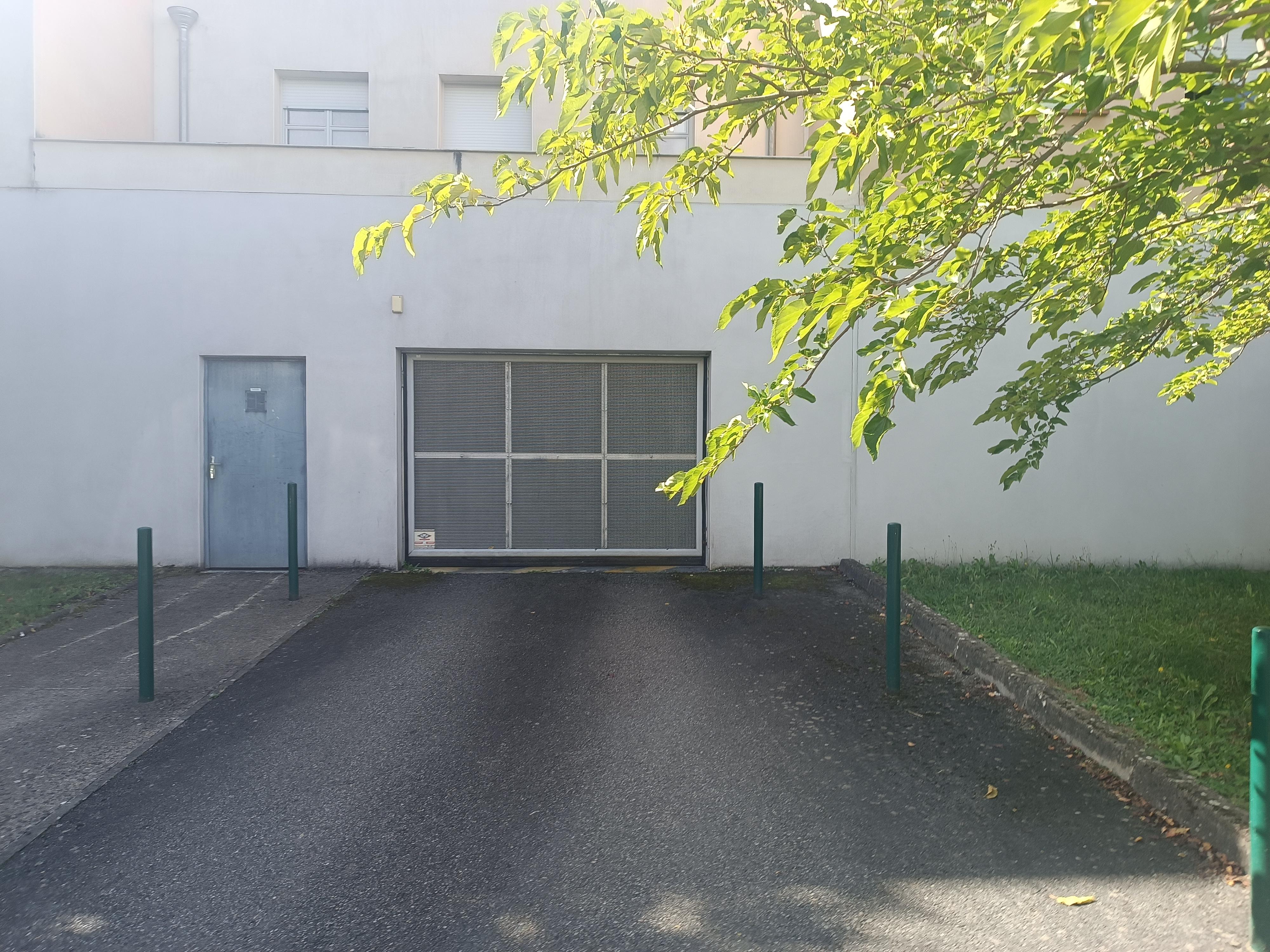 INTRA - Garage/ Box 13m² à Saint-Orens-de-Gameville