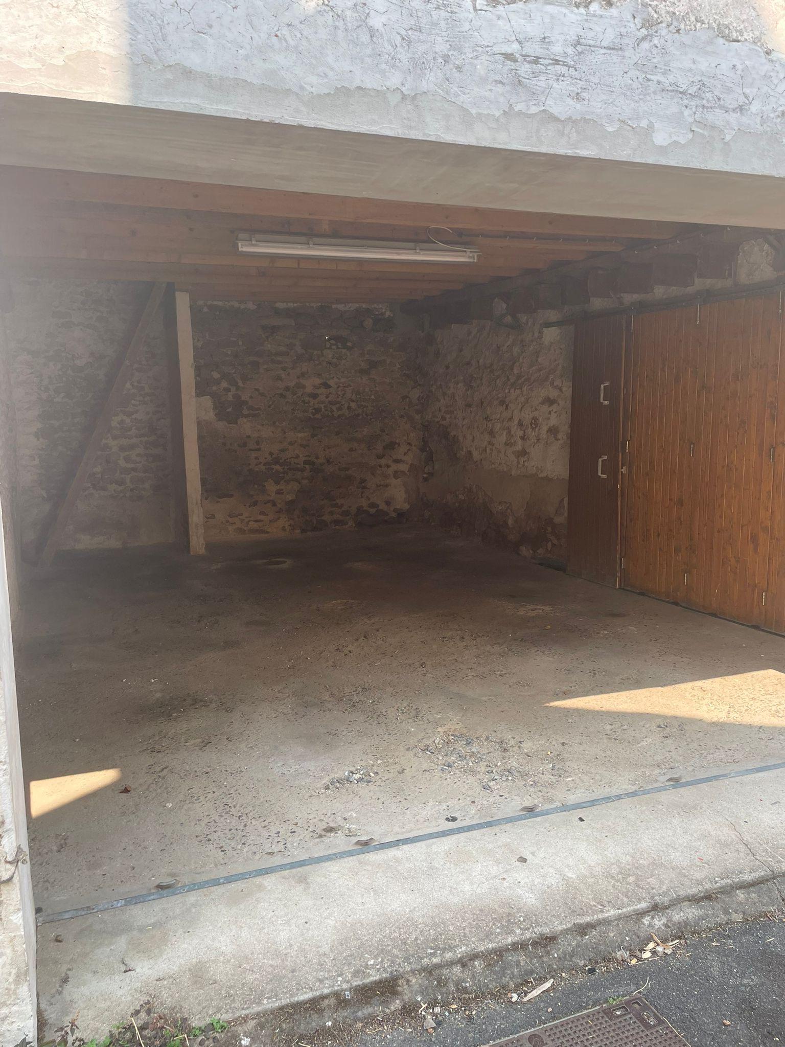 Garage/local - Saint-Vrain - 60m2