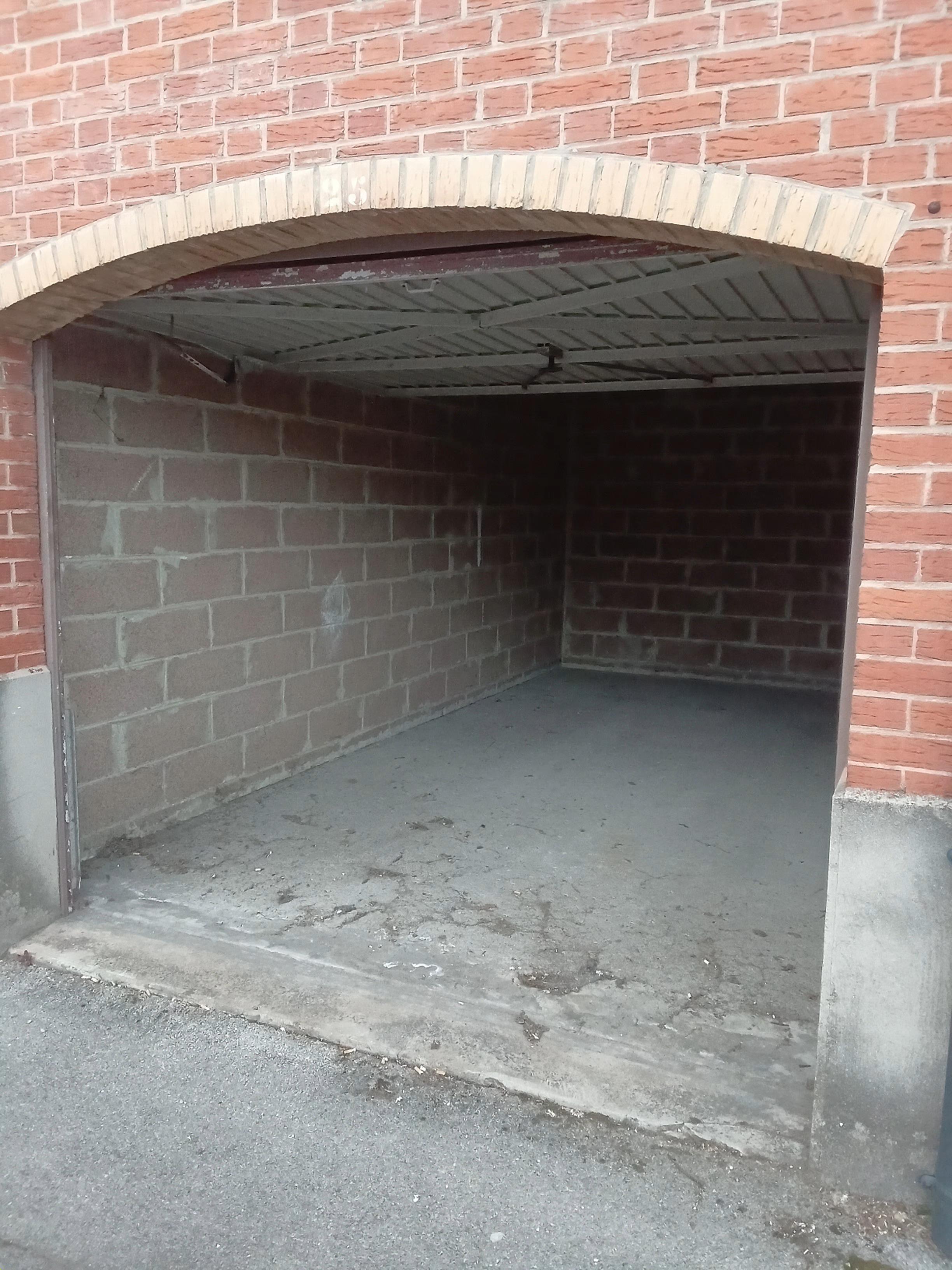 Garage/box 16m² à Saint Pol sur Mer
