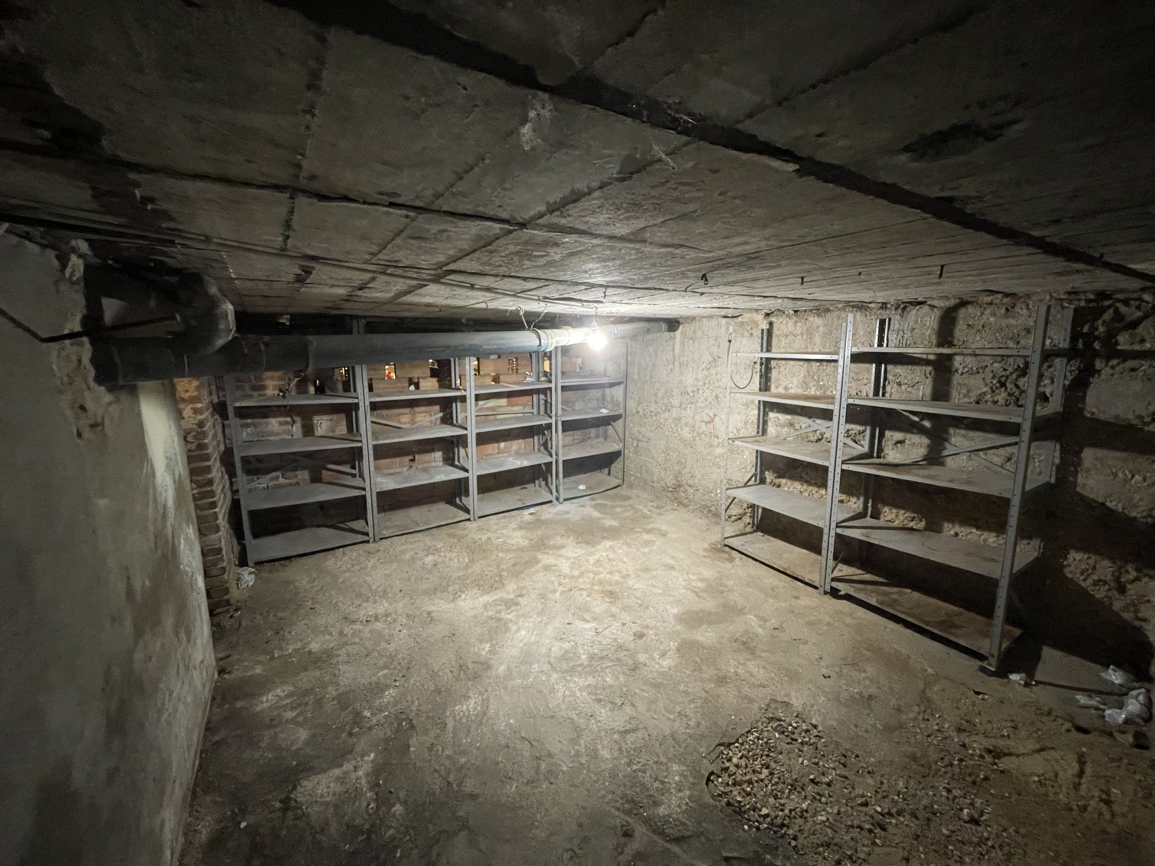 Cave de stockage sécurisé - 16m2 - Asnières-sur-Seine