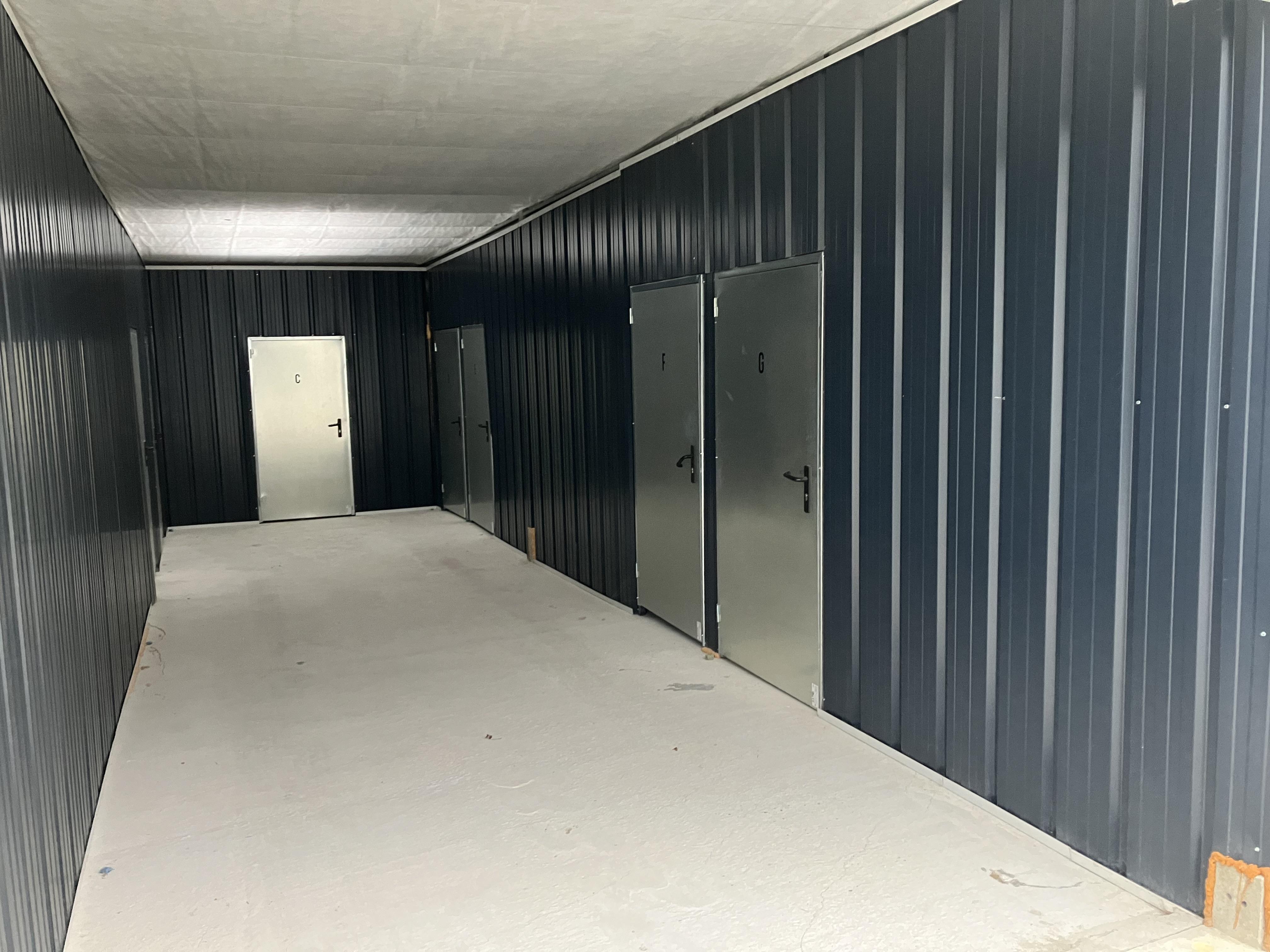 Box securisé - 9 m² - 10 mn