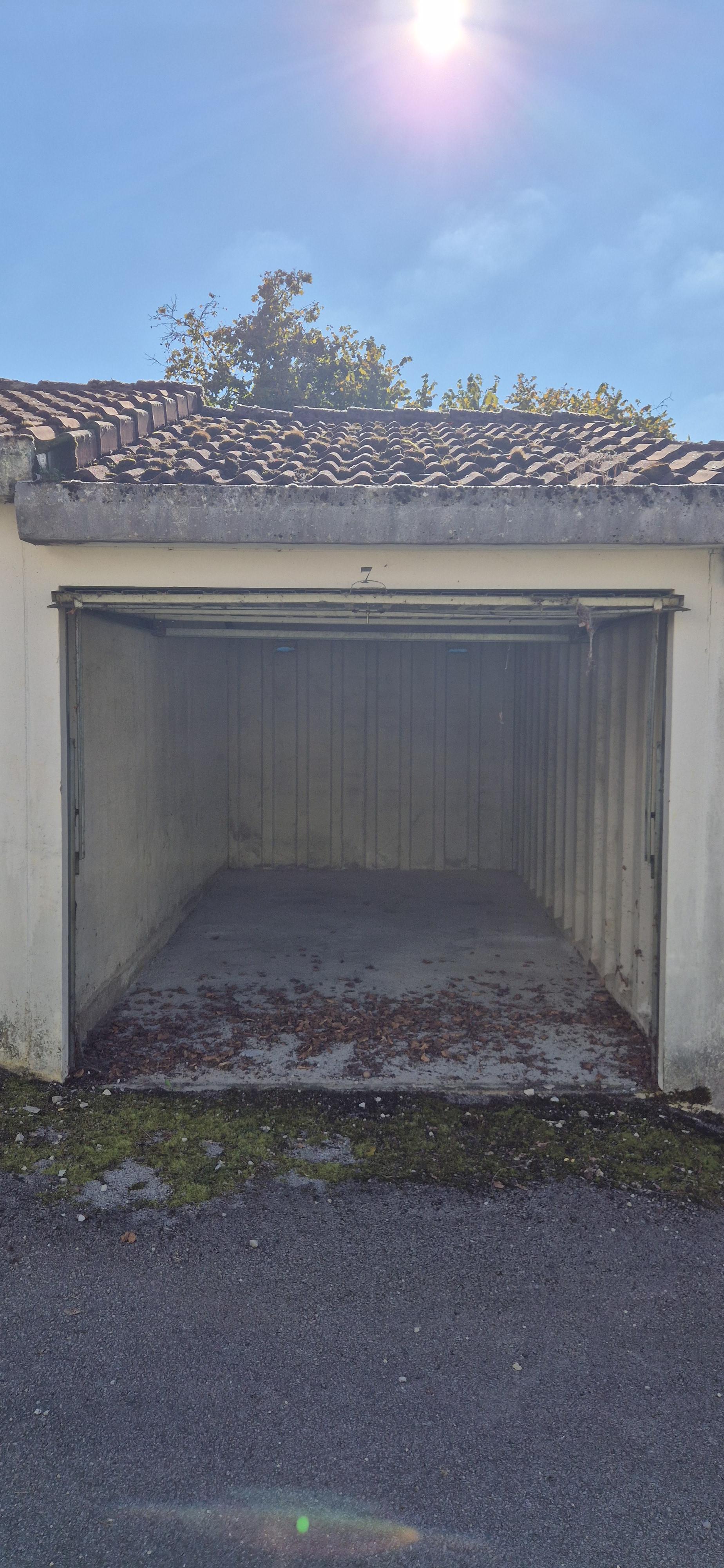 Garage/Box - 14m² à Besançon
