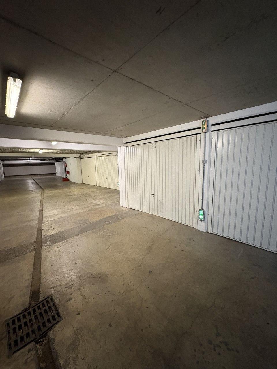 Garage fermé à louer – Lyon 9 (Gorge