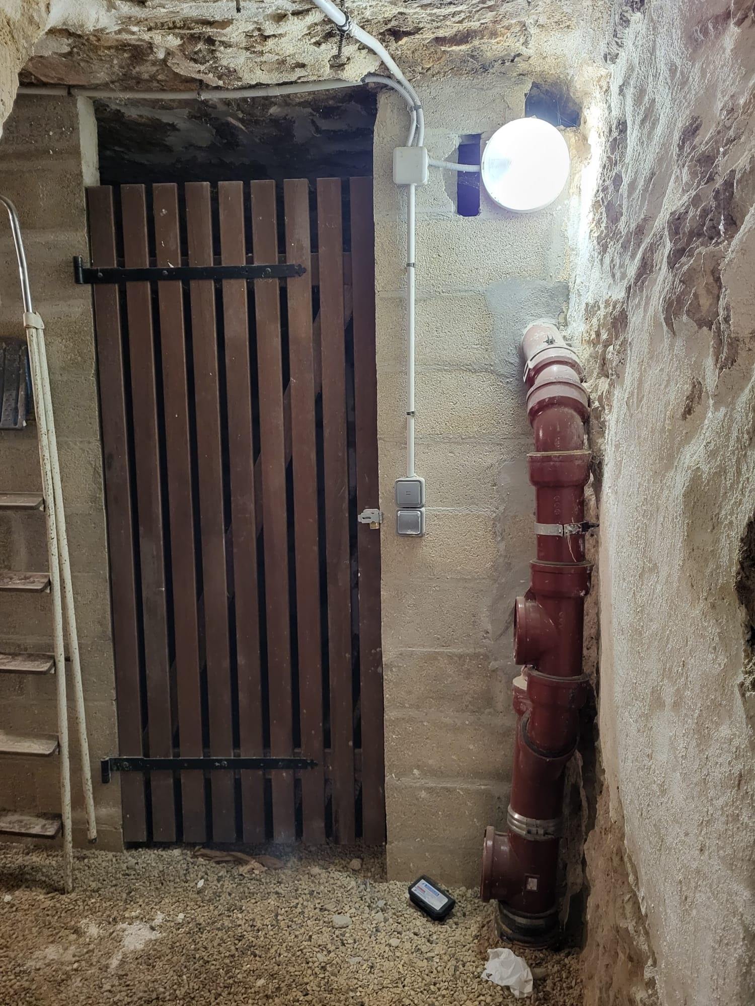 4 Caves de 14m3/6m2 chacune, refaites à neuf