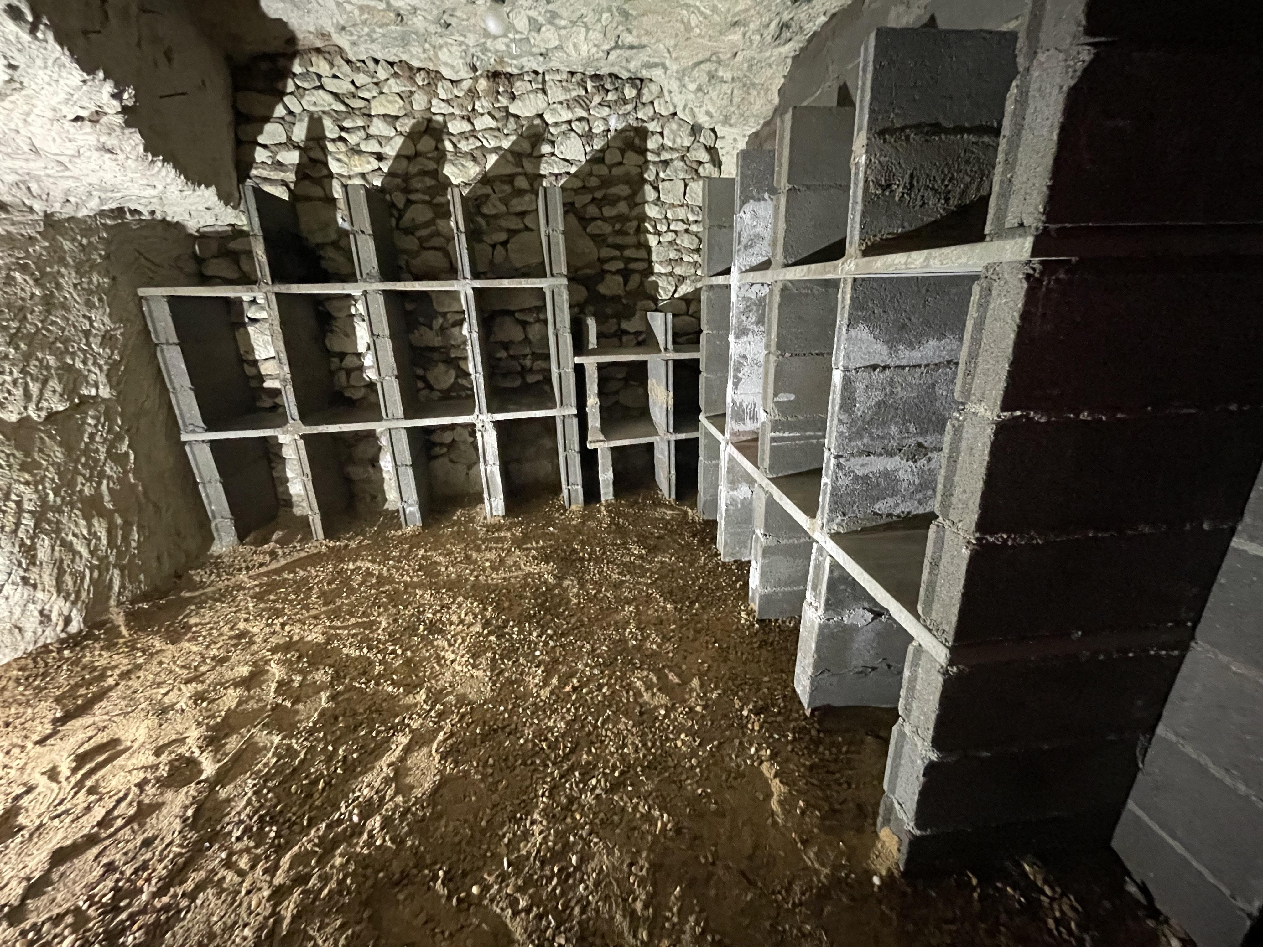 Cave stockage vin troglodyte - 10m2 - Azay-sur-Cher