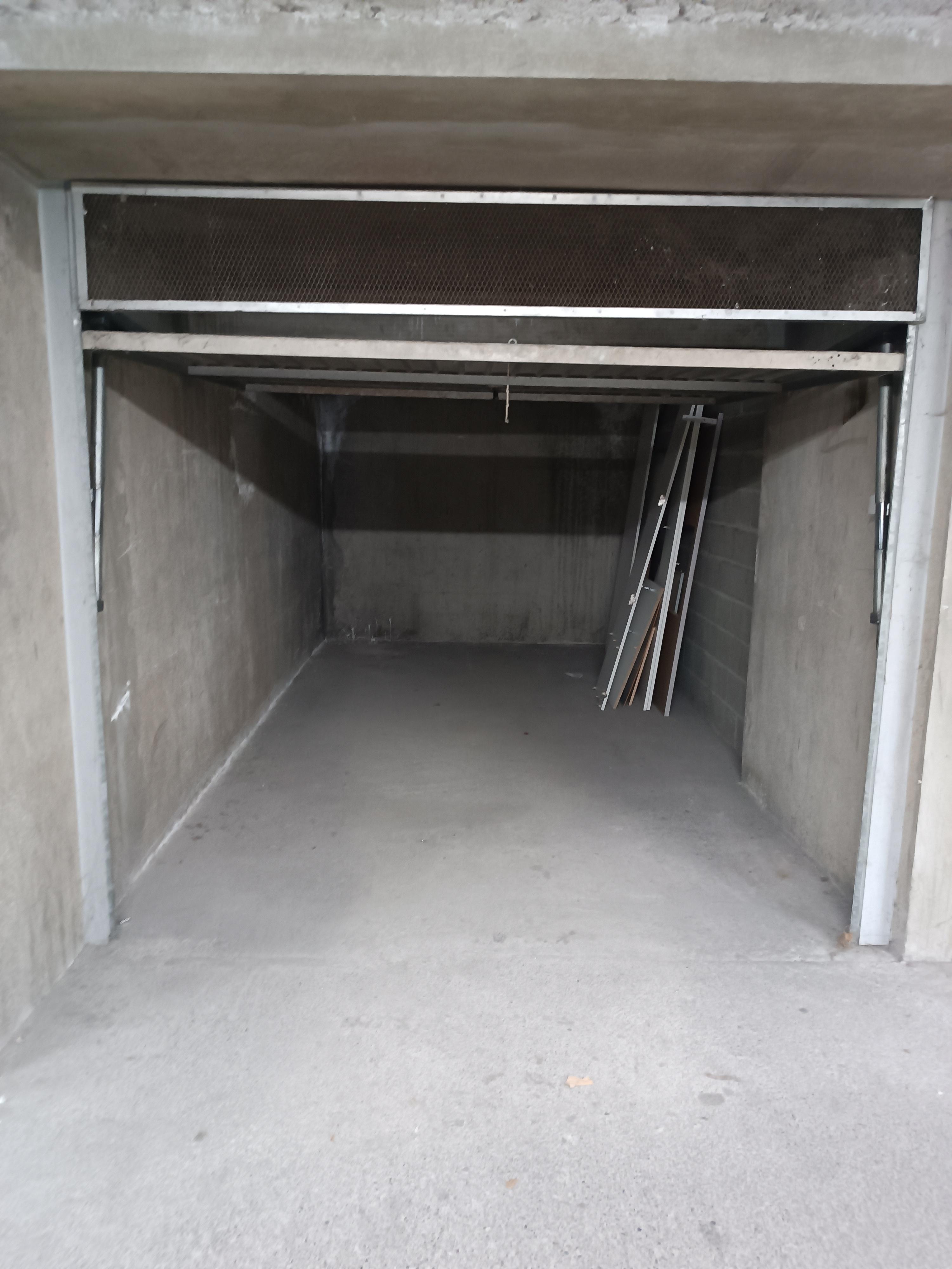 INTRA - Garage/Box 13m² à Launaguet