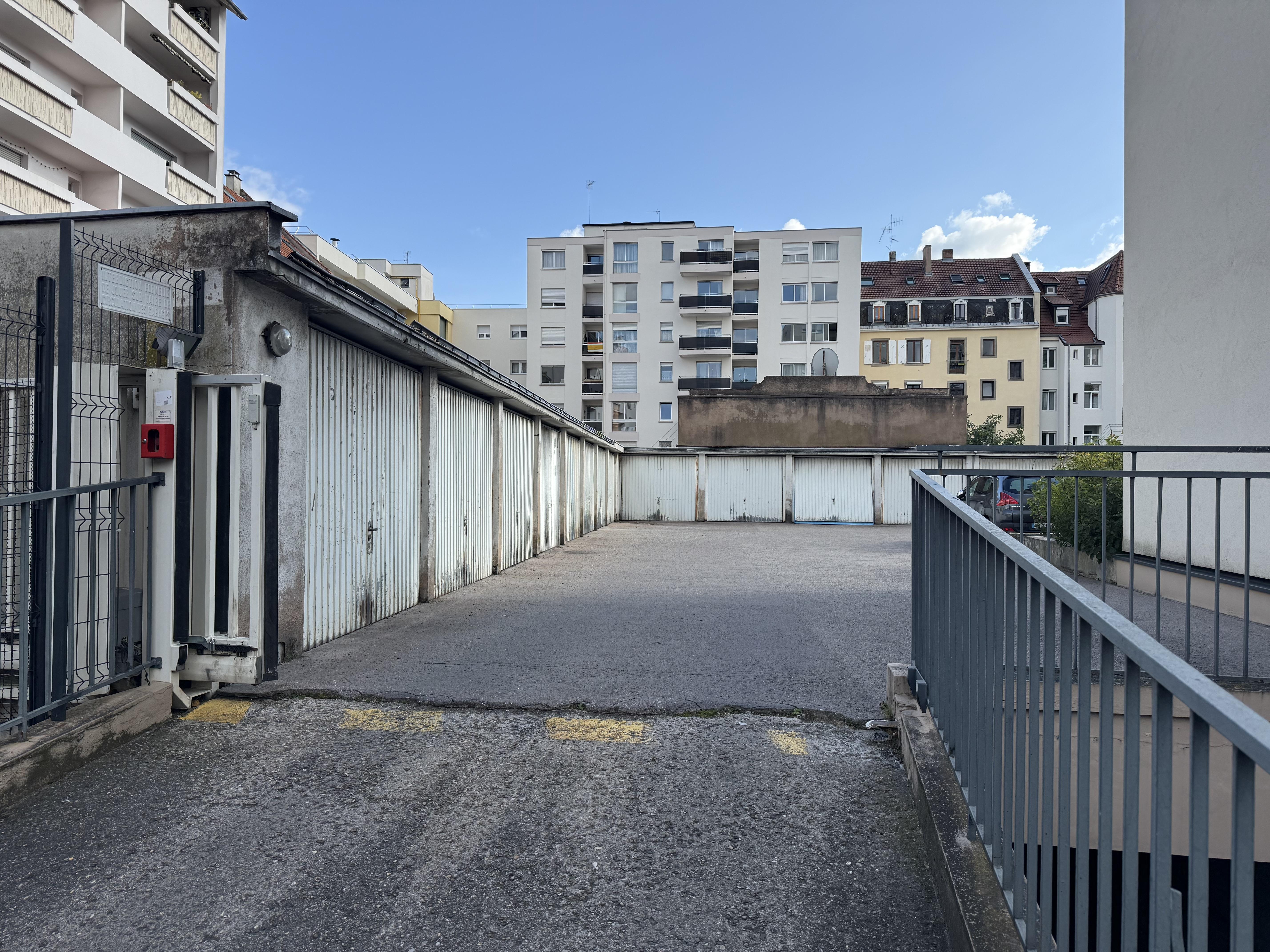 Garage/box 13m² - Strasbourg