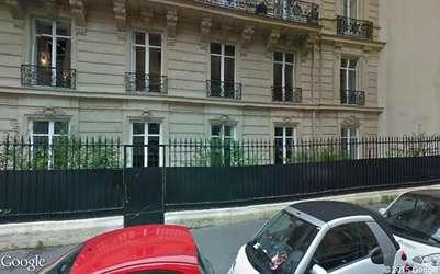 Garage sain et sécurisé plain-pied 20m² proche Champs-Elysées