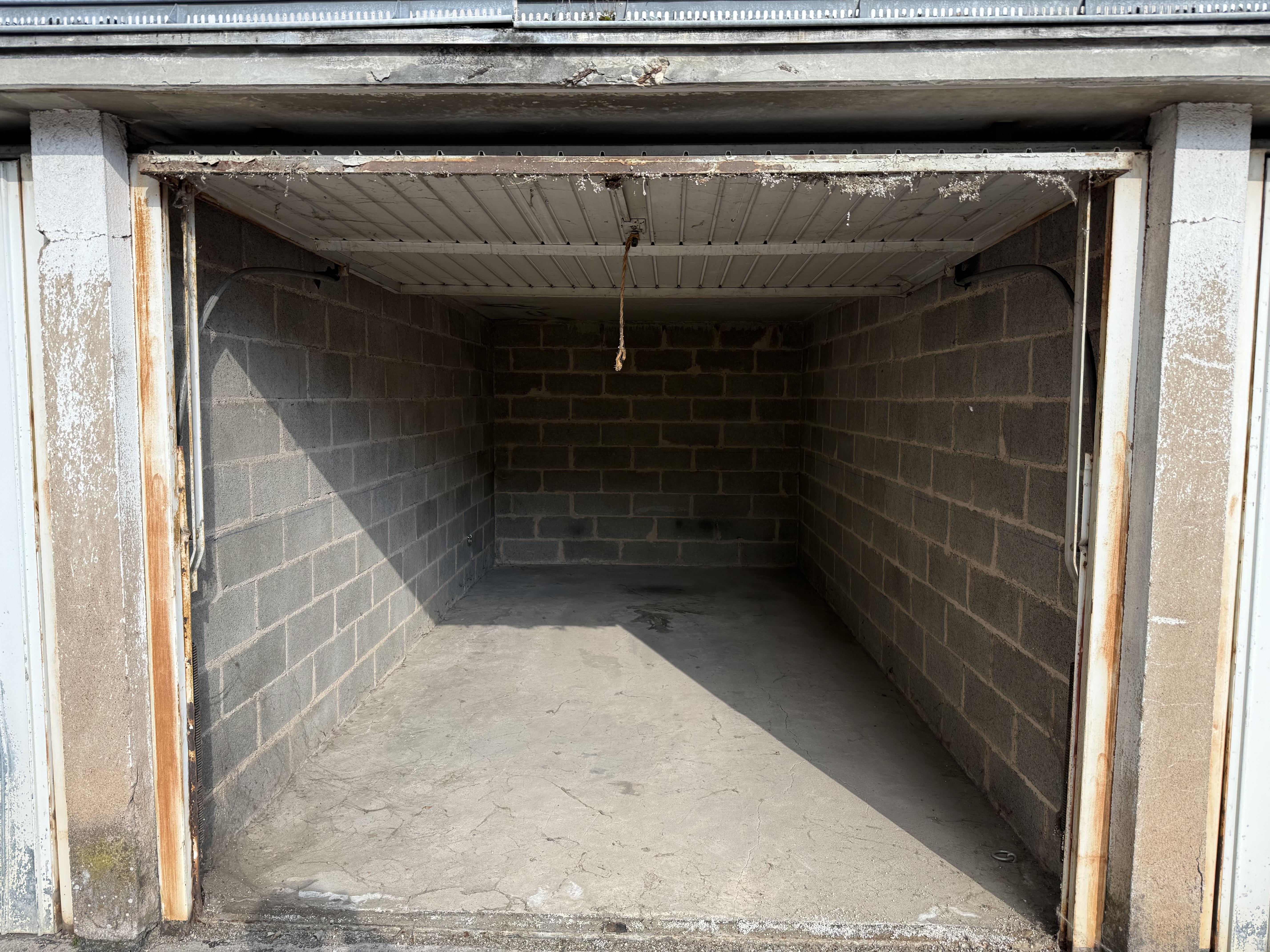 Garage/box 13m² - Strasbourg
