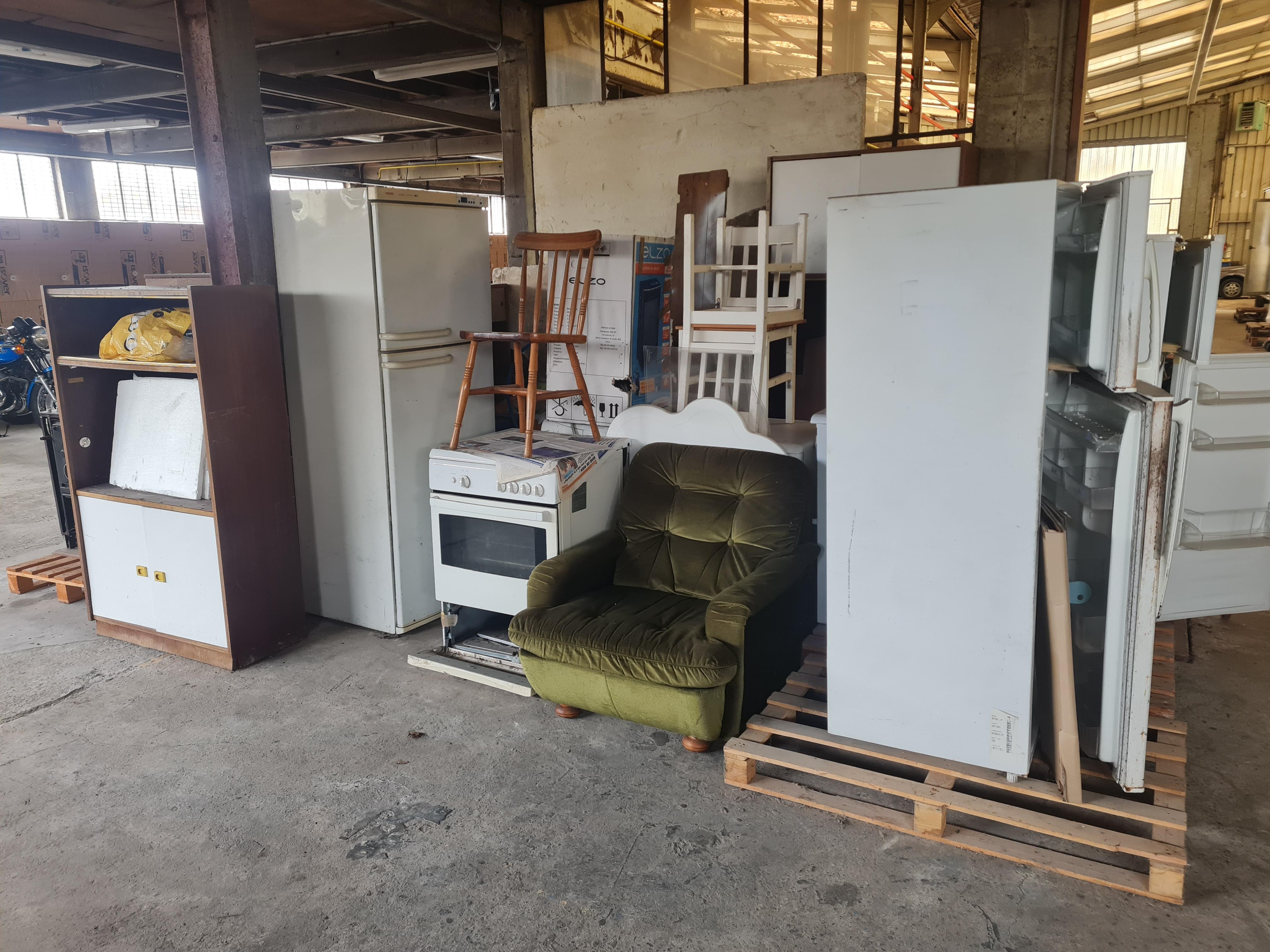 Garde meuble loué - 1300m2 au total -