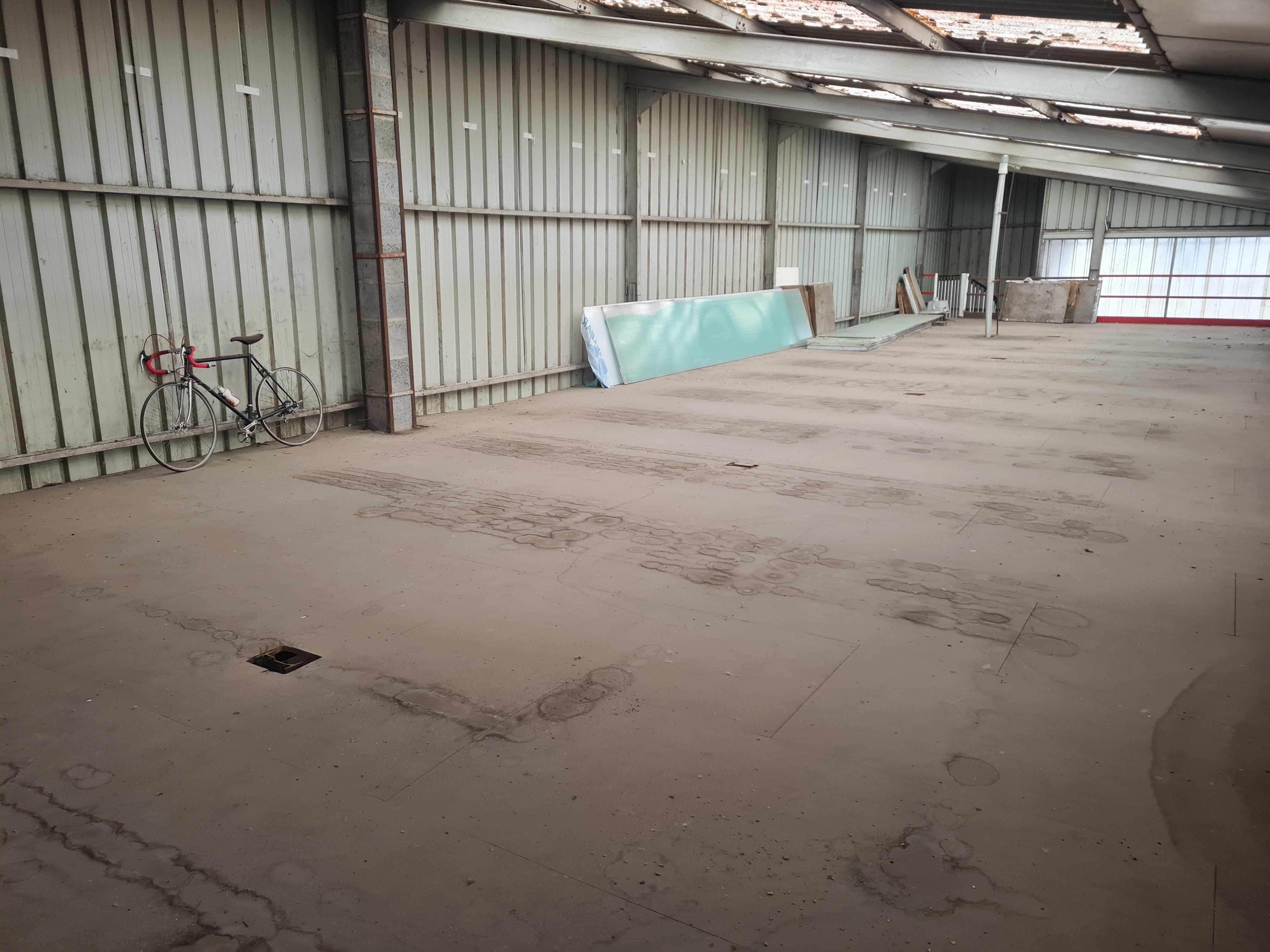 Garde meuble loué - 1300m2 au total -