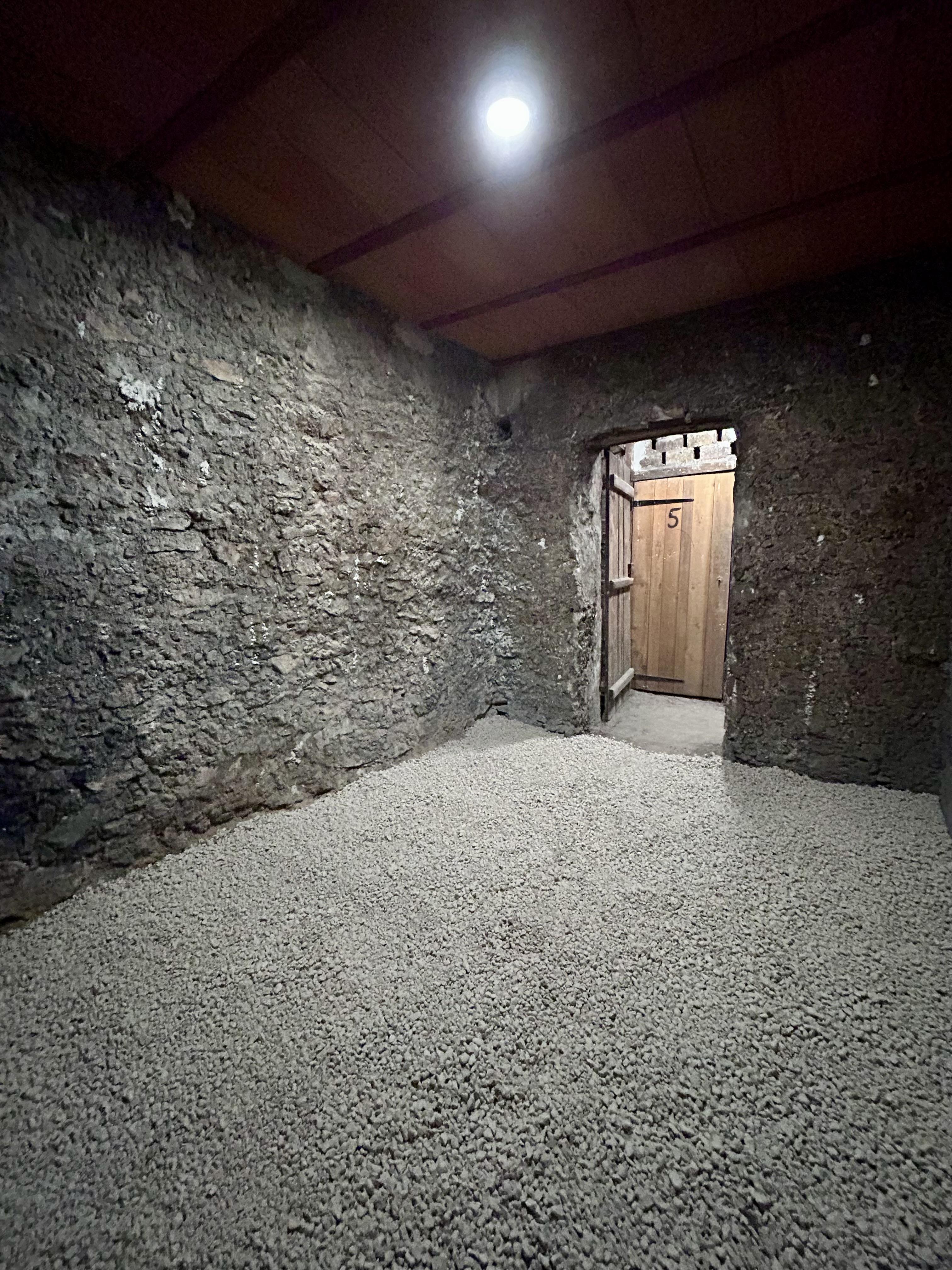 Cave 9m2 PROPRE et ventilée