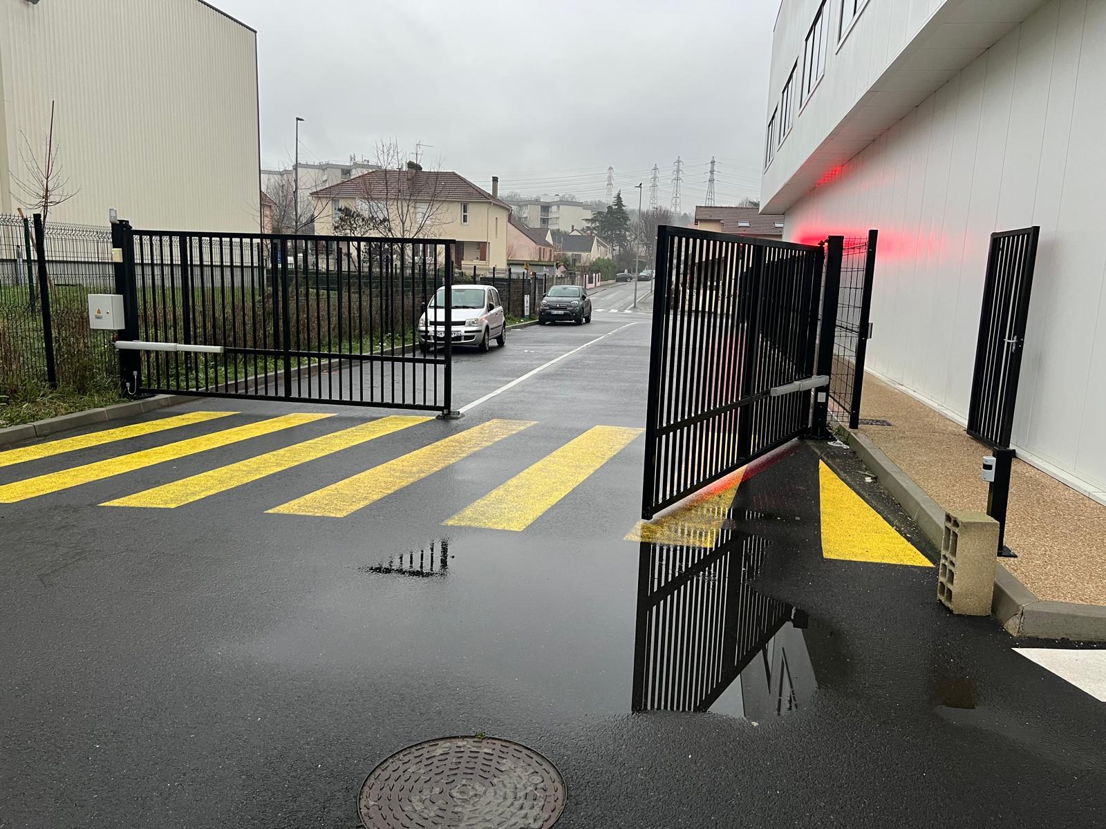 Local à louer - RDC - 80 m2