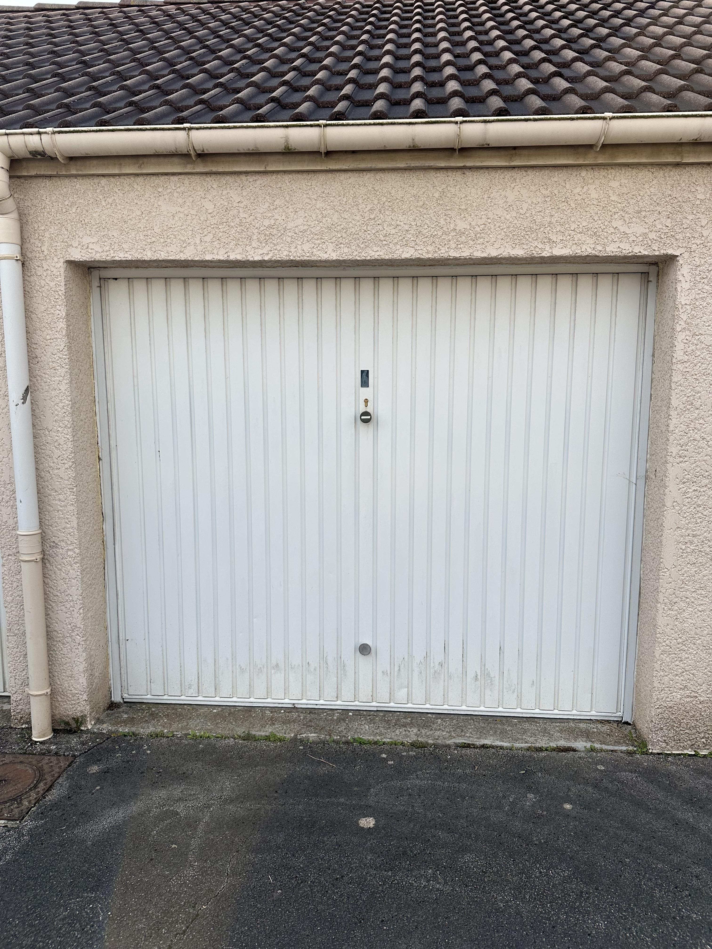 Garage/box 14m² - Lormaison