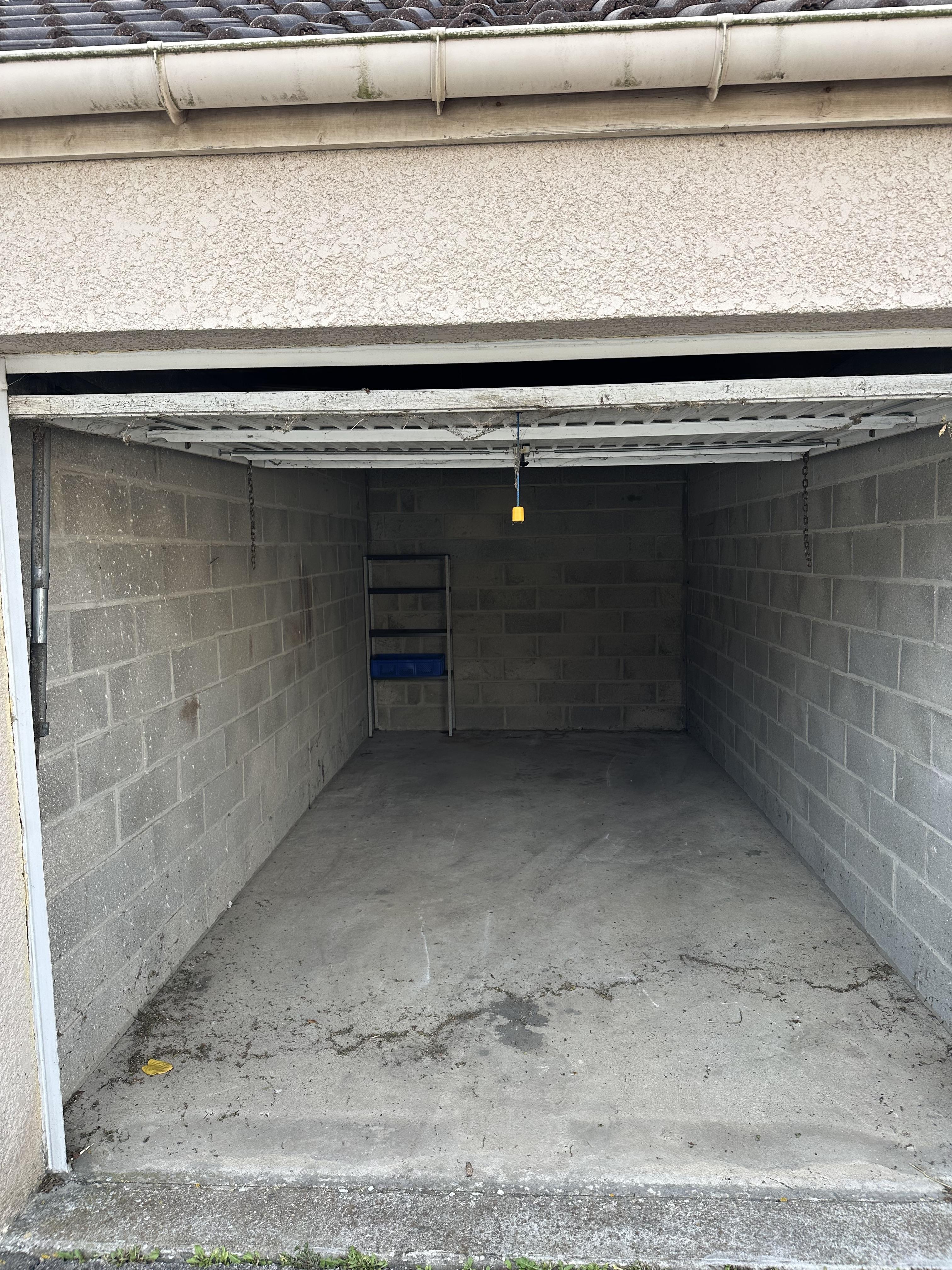 Garage/box 14m² - Lormaison