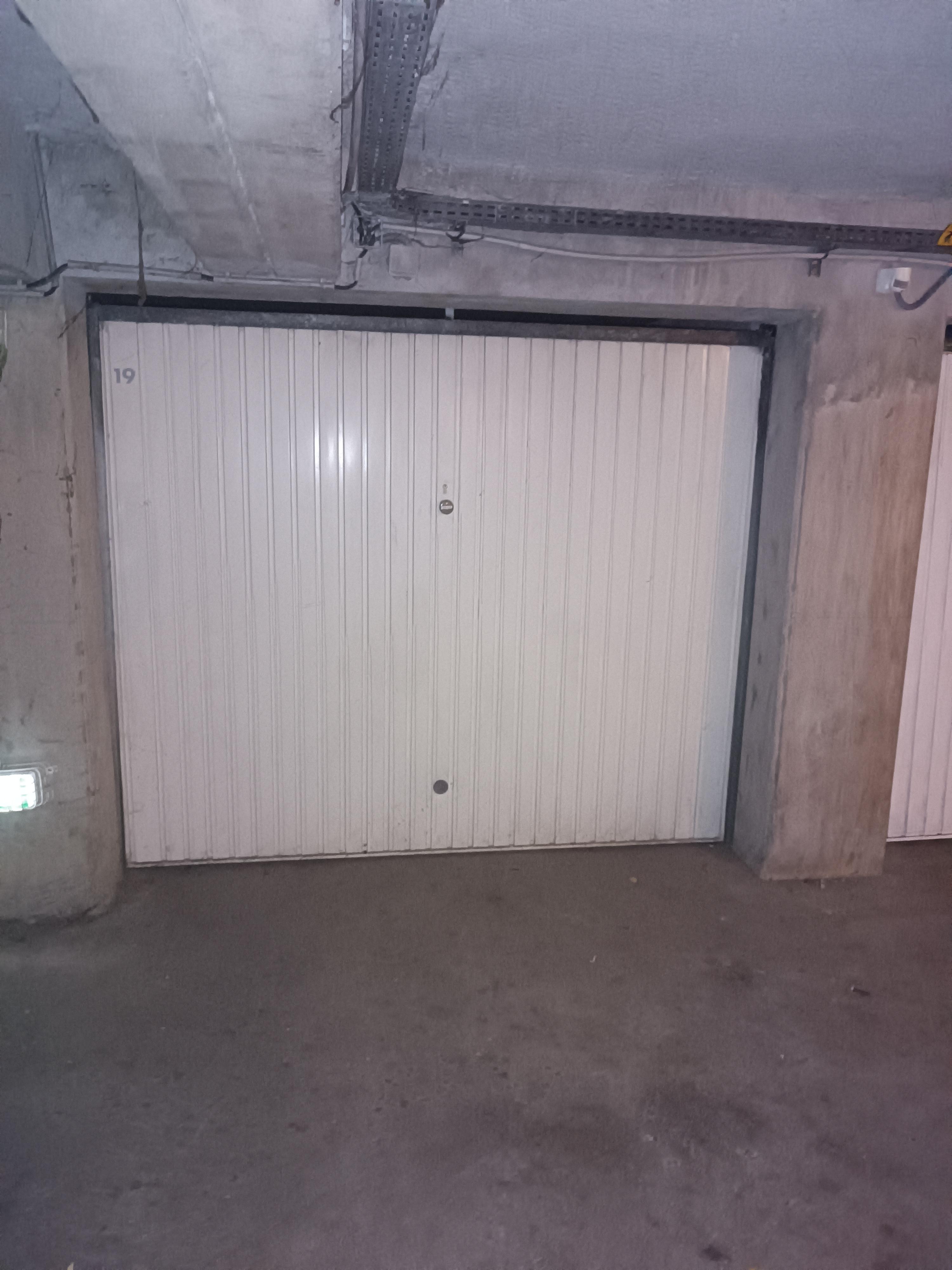 INTRA - Box à louer à Toulouse