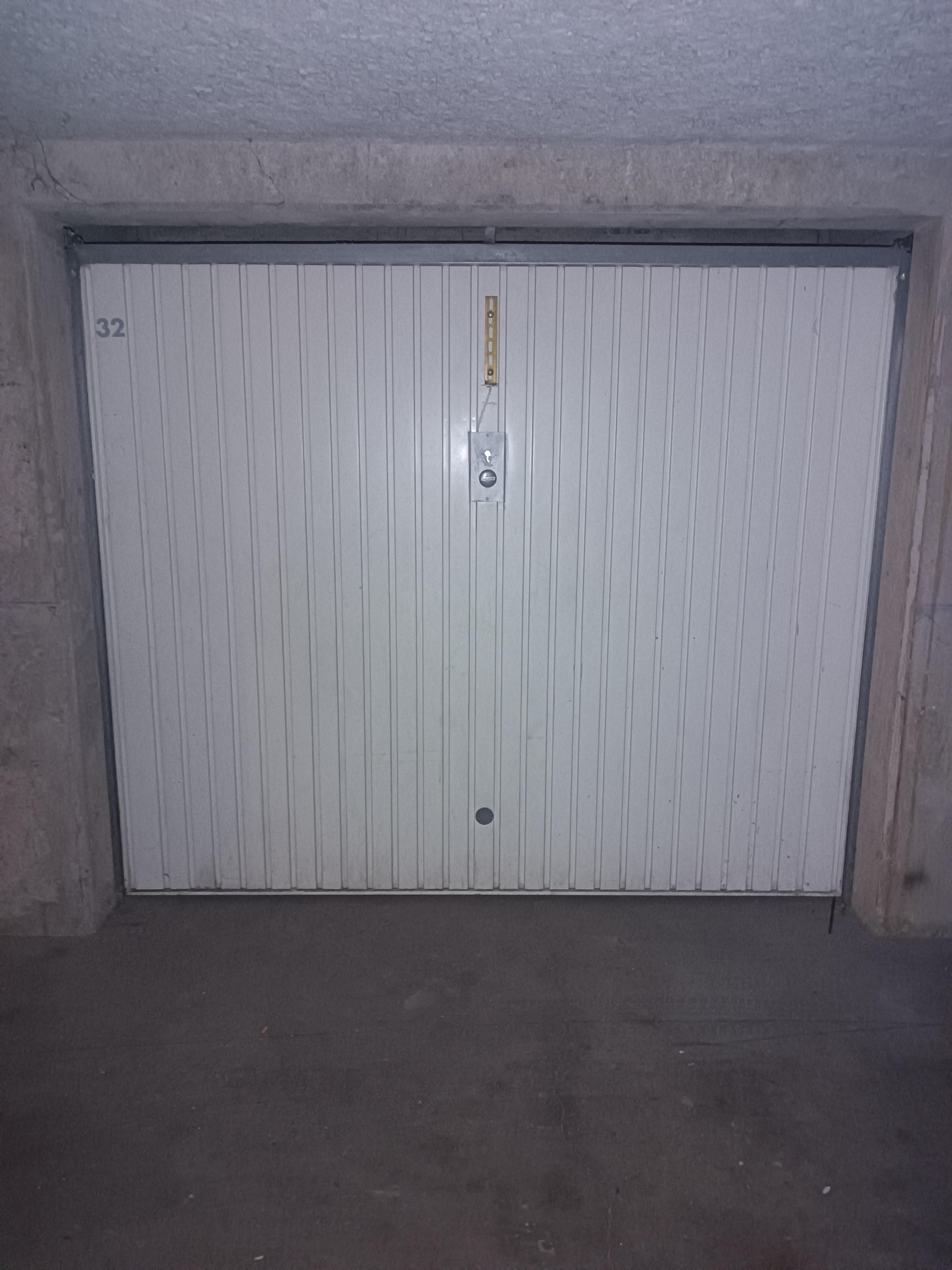 INTRA - Box à louer à Toulouse