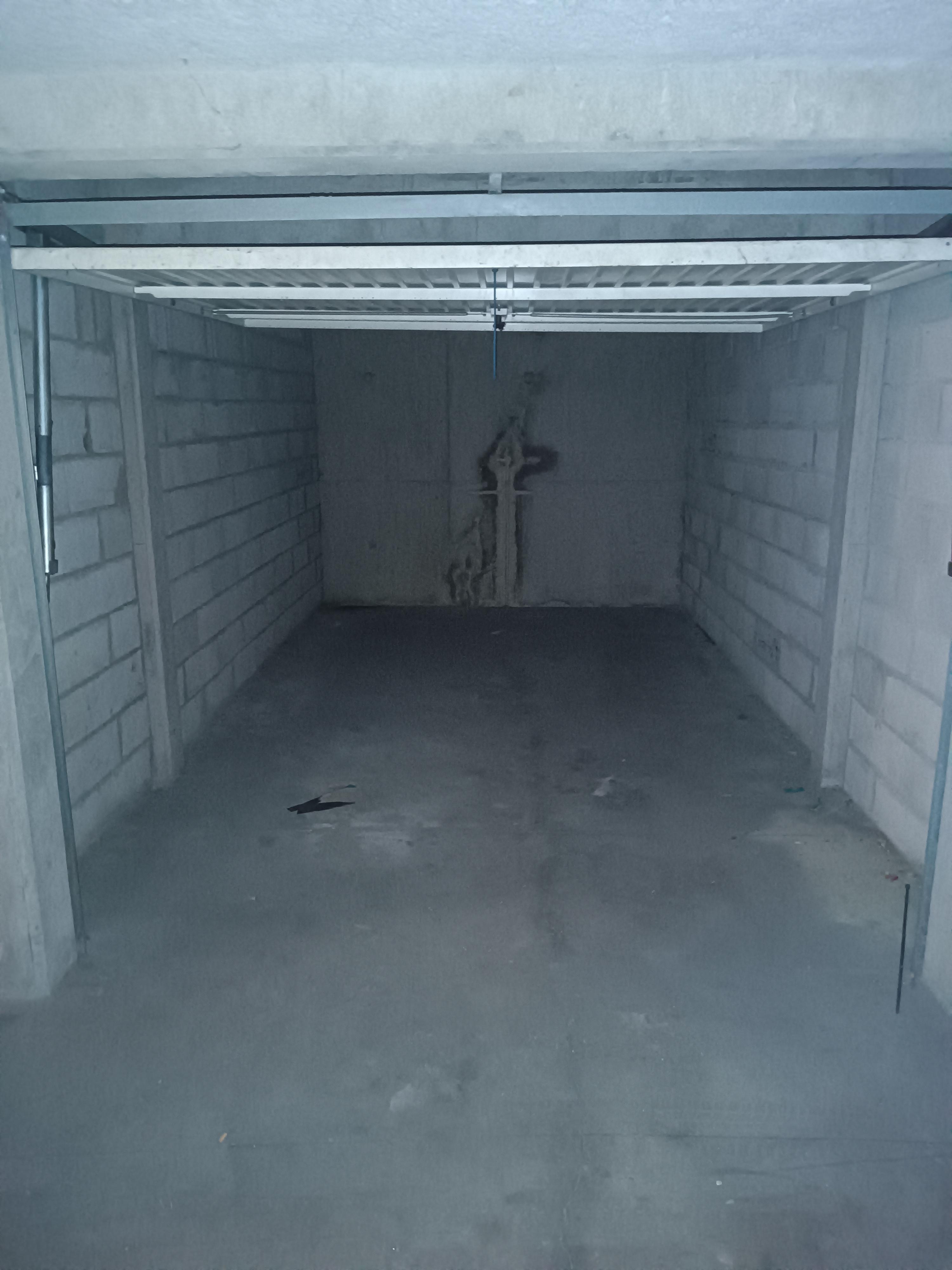 INTRA - Box à louer à Toulouse