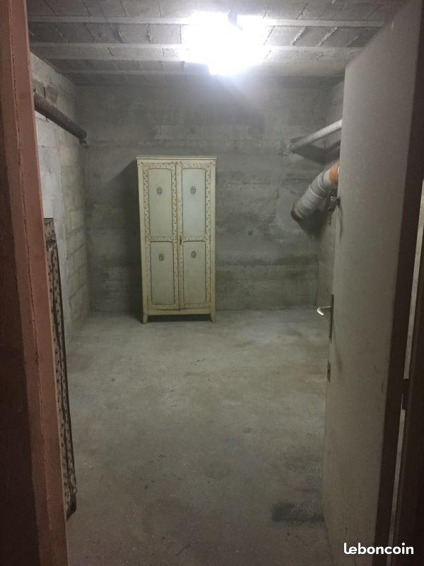 cave bétonnée rue Gauthey XXXXX