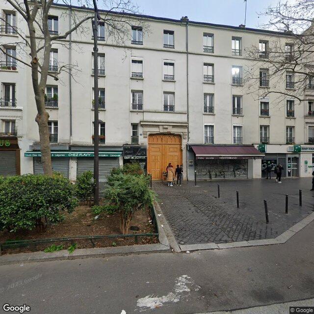 Cave 8m2 saine, sol propre et securisée metro
