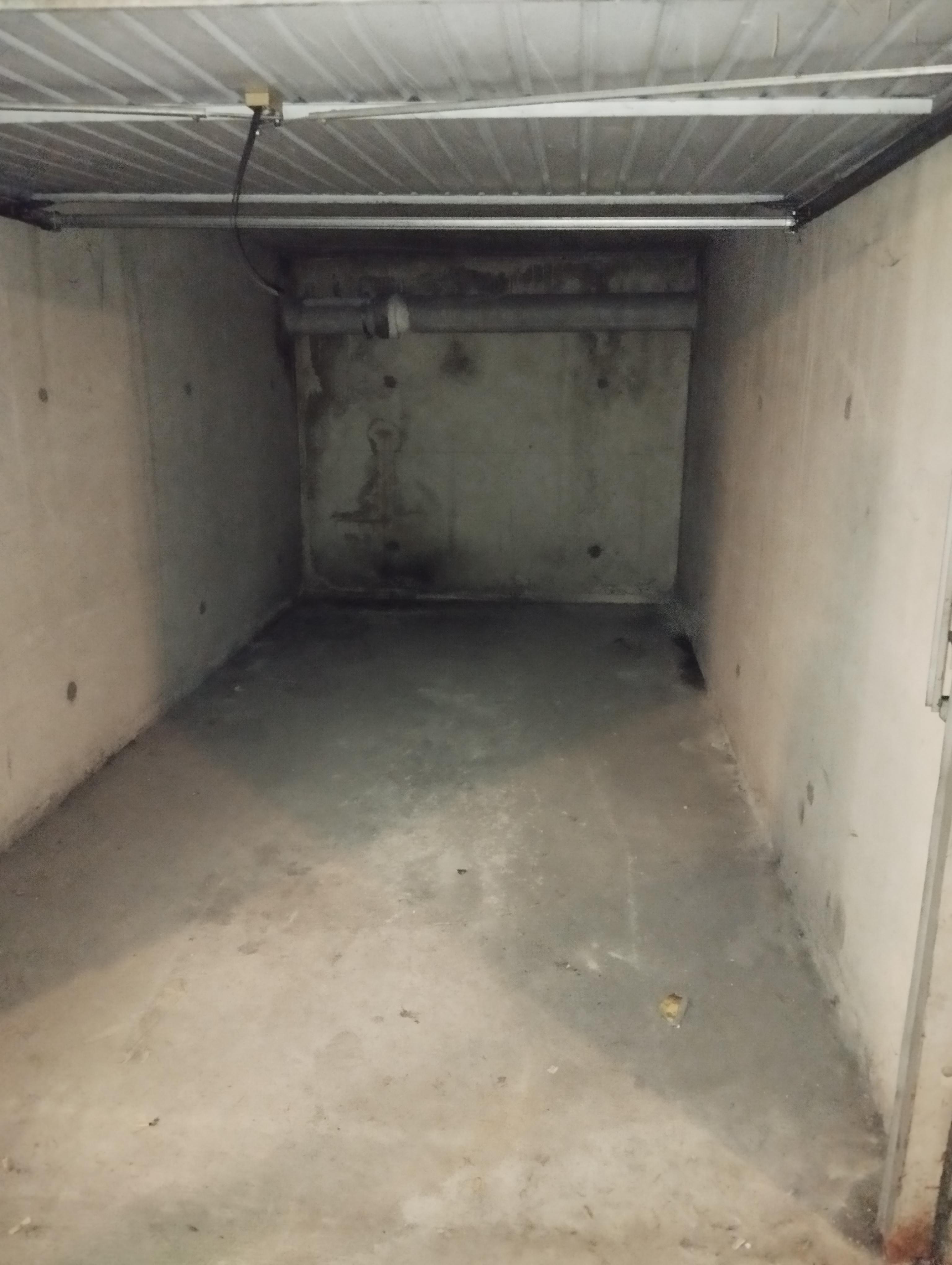 Garage/box 12m² à Charvieu-Chavagneux