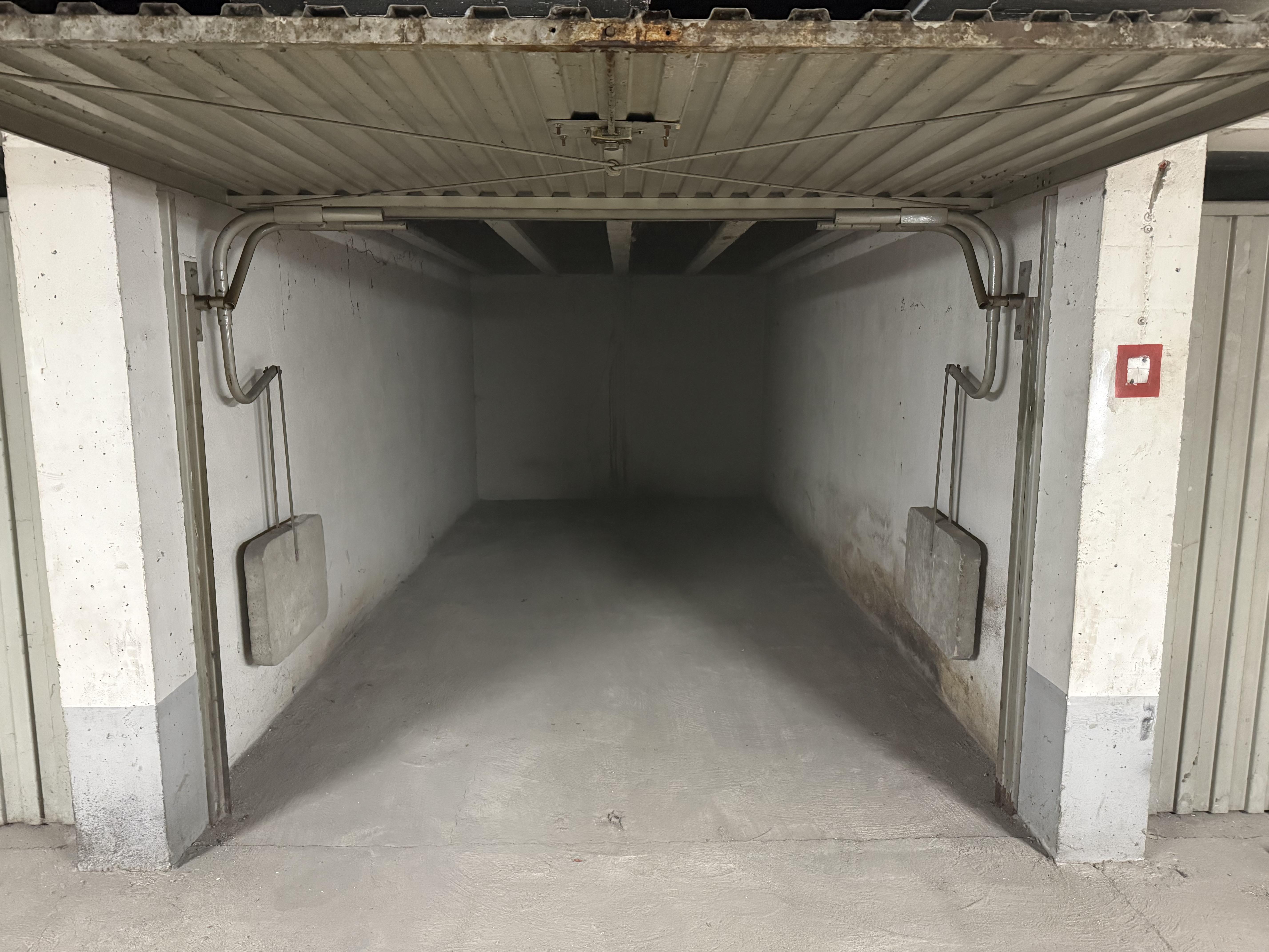 Garage/box 13m² - Strasbourg