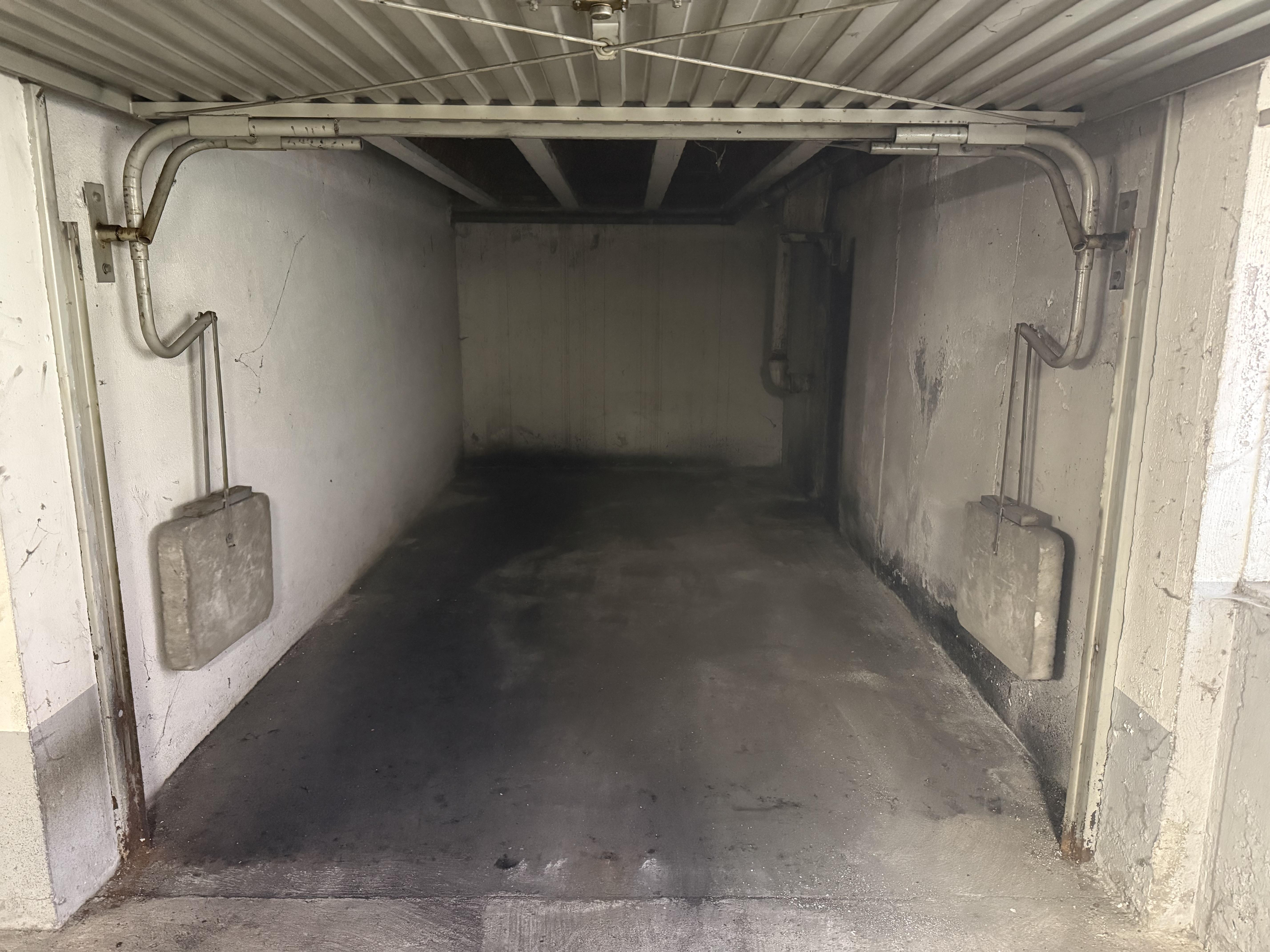 Garage/box 13m² - Strasbourg