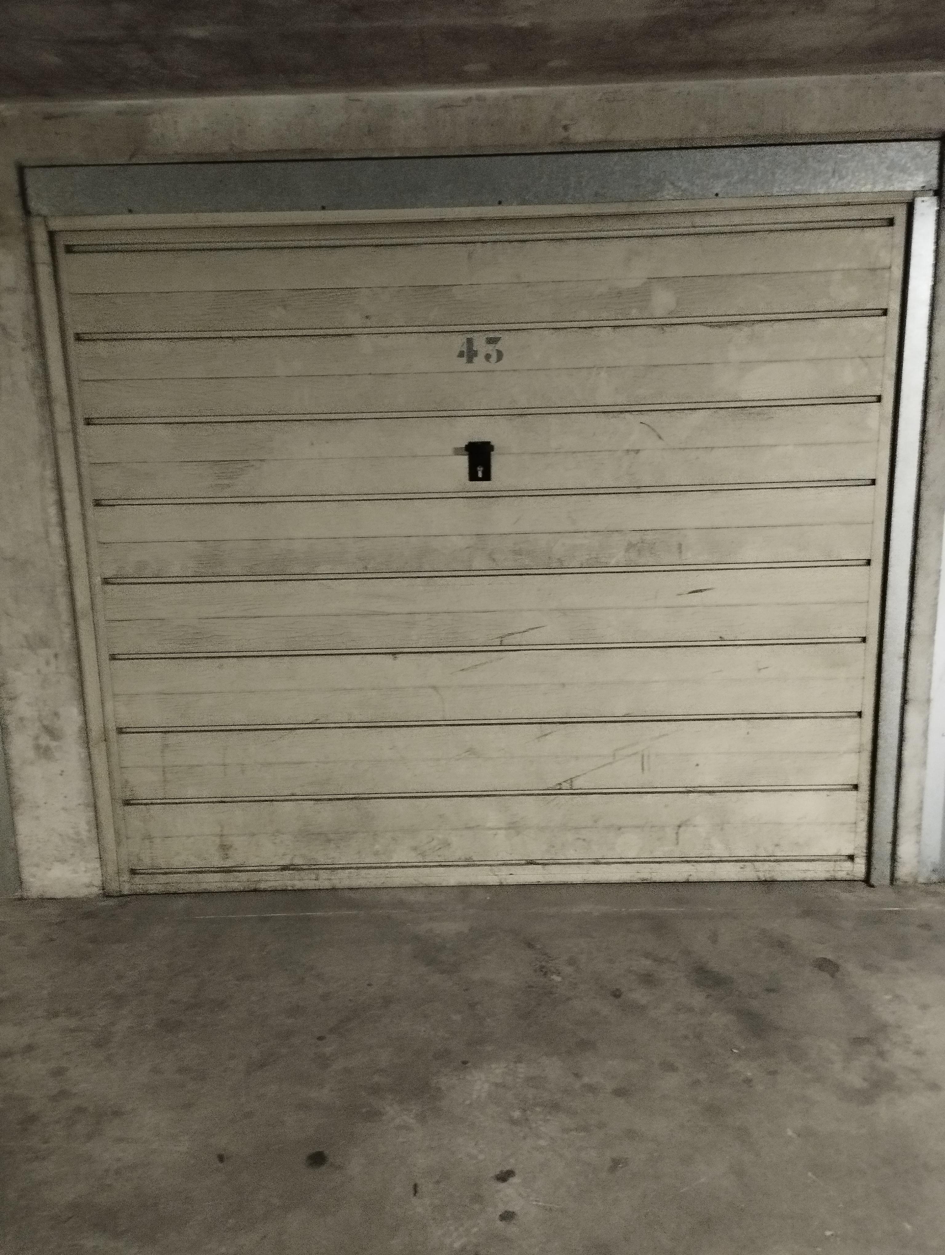 Garage/box 14m² à Bron