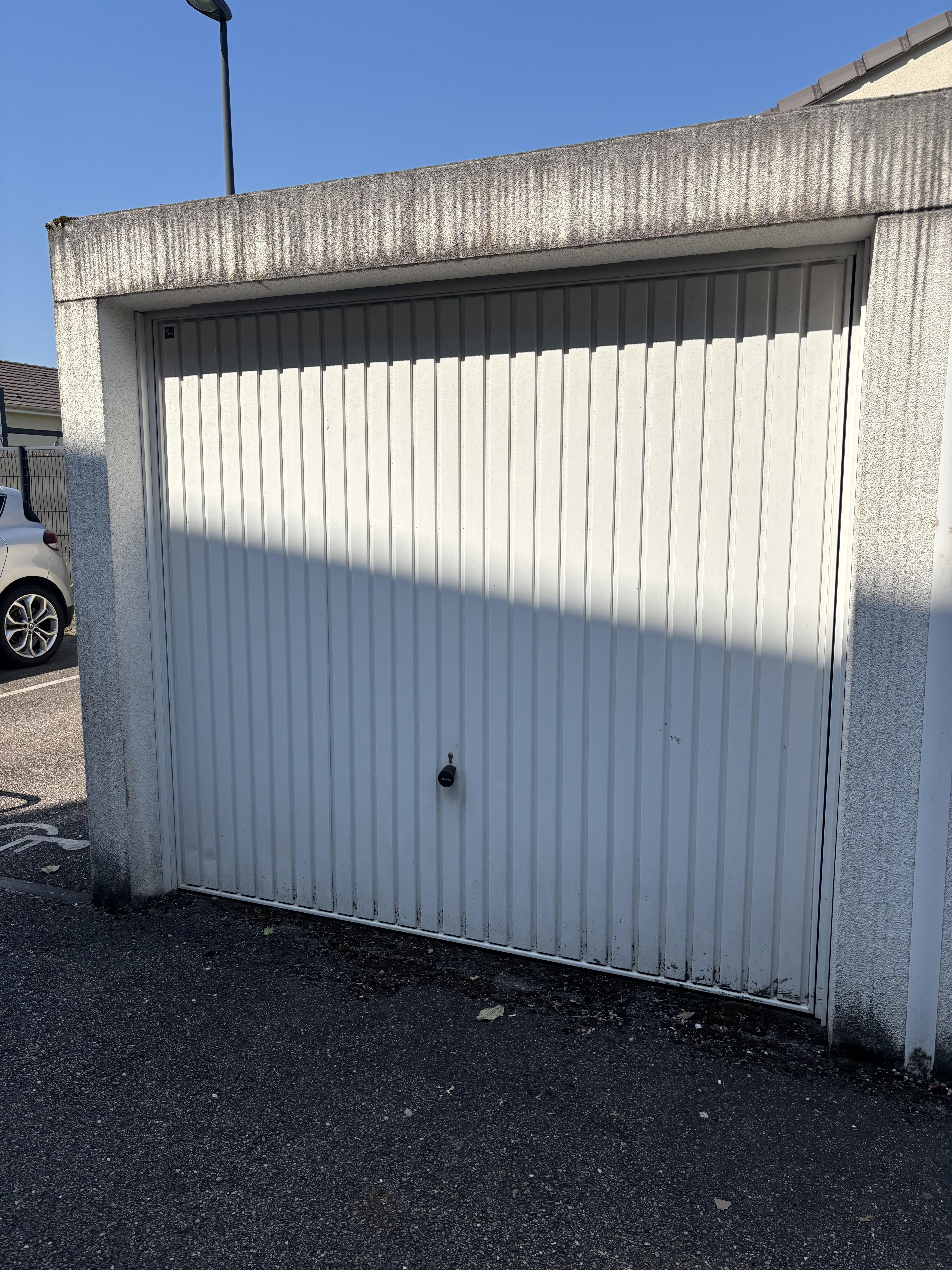 Garage/ Box 14m² - Blénod-lès-Pont-à-Mousson