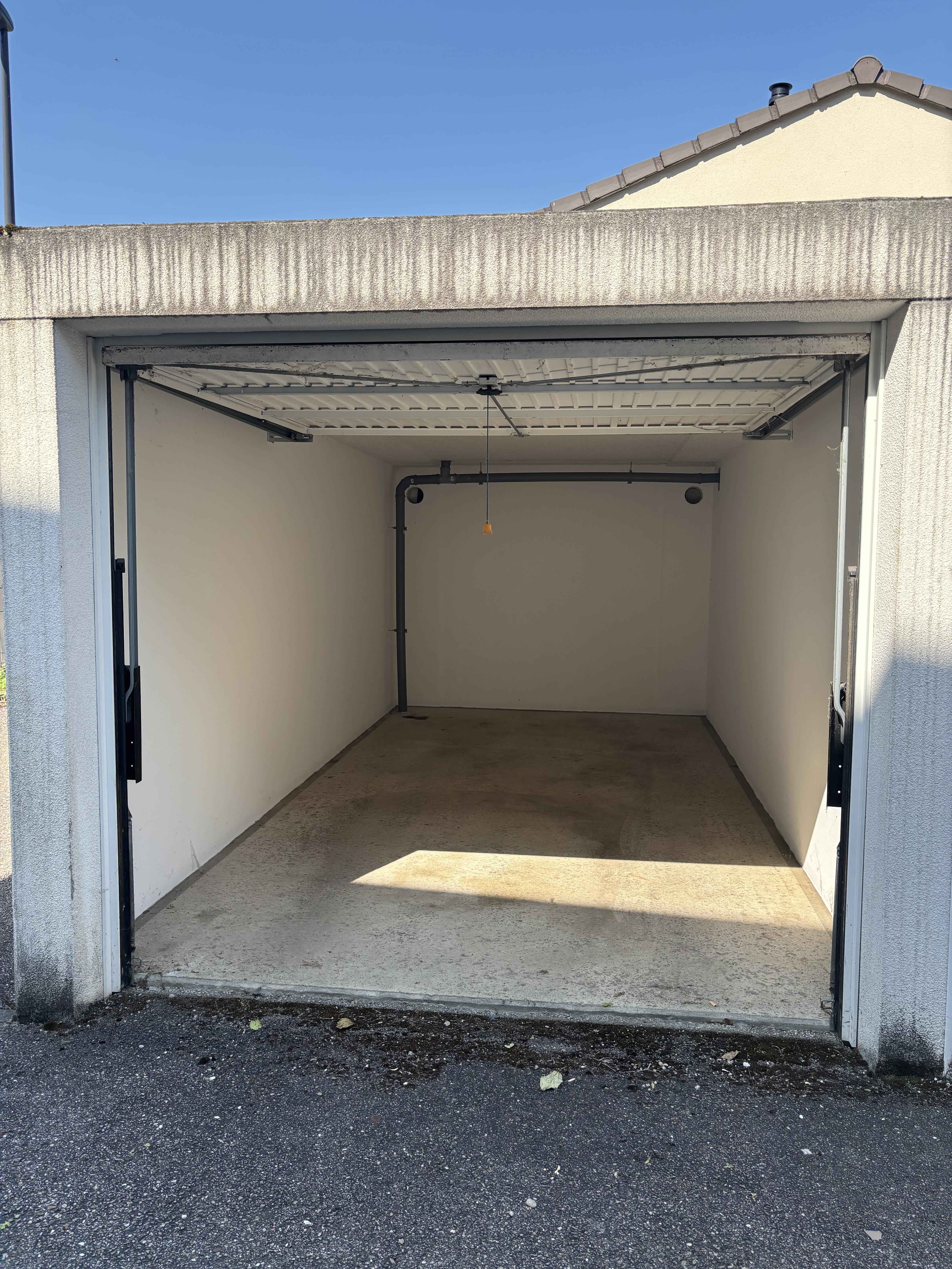 Garage/ Box 14m² - Blénod-lès-Pont-à-Mousson