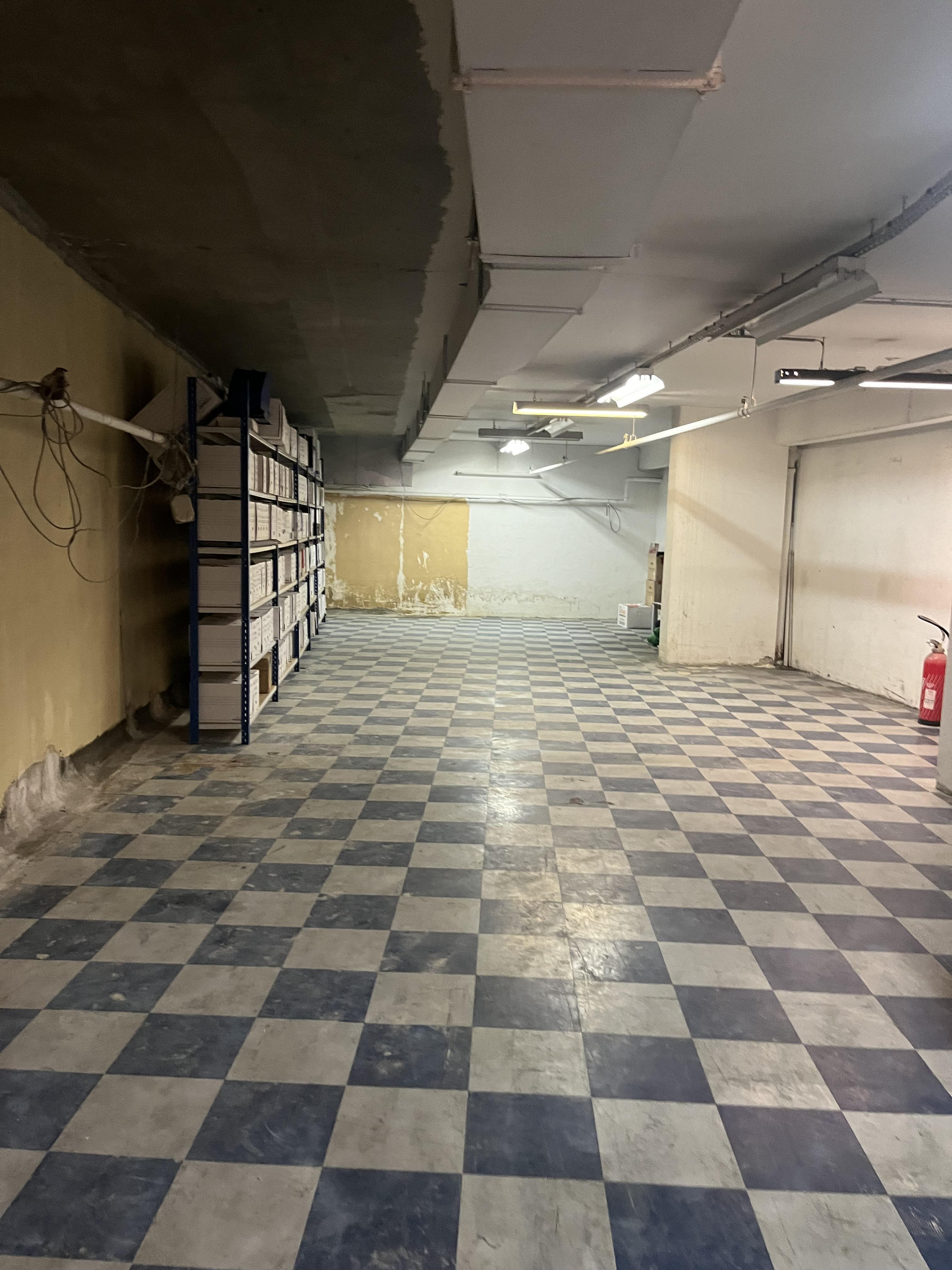 Caves - 60 m2 - Paris 9e