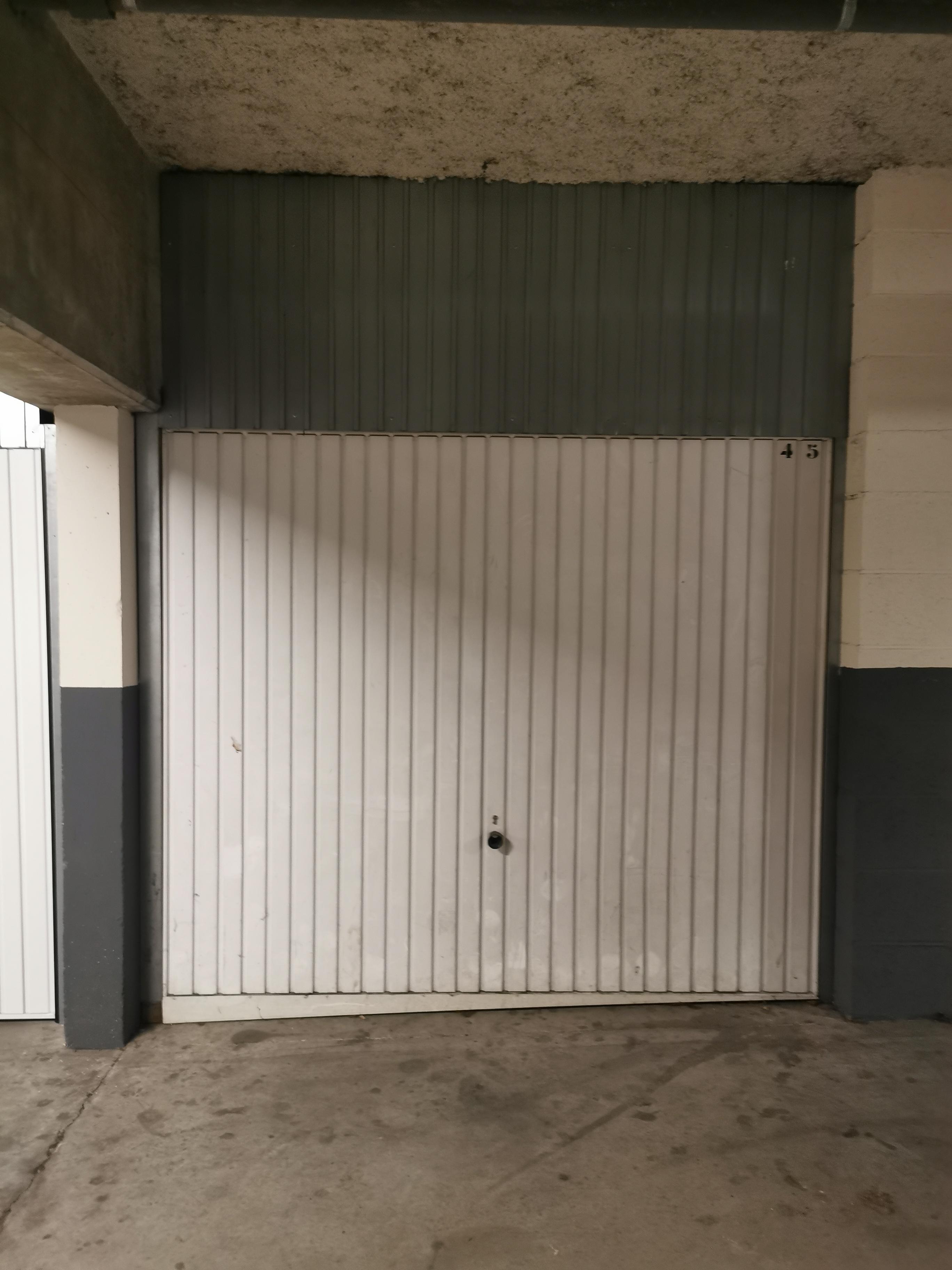 Garage box Orléans 11m²