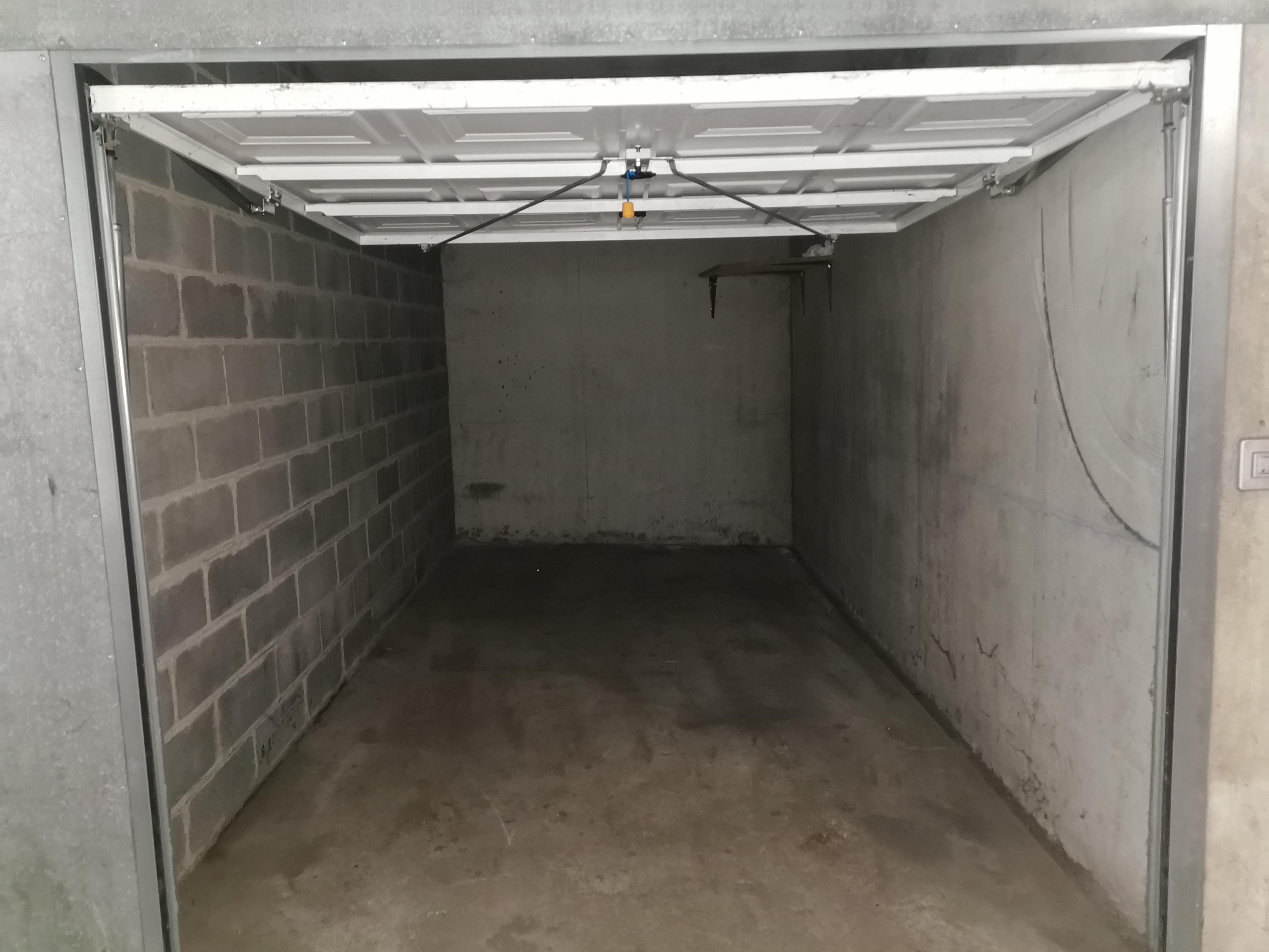 Garage/box 13 m² à Orléans