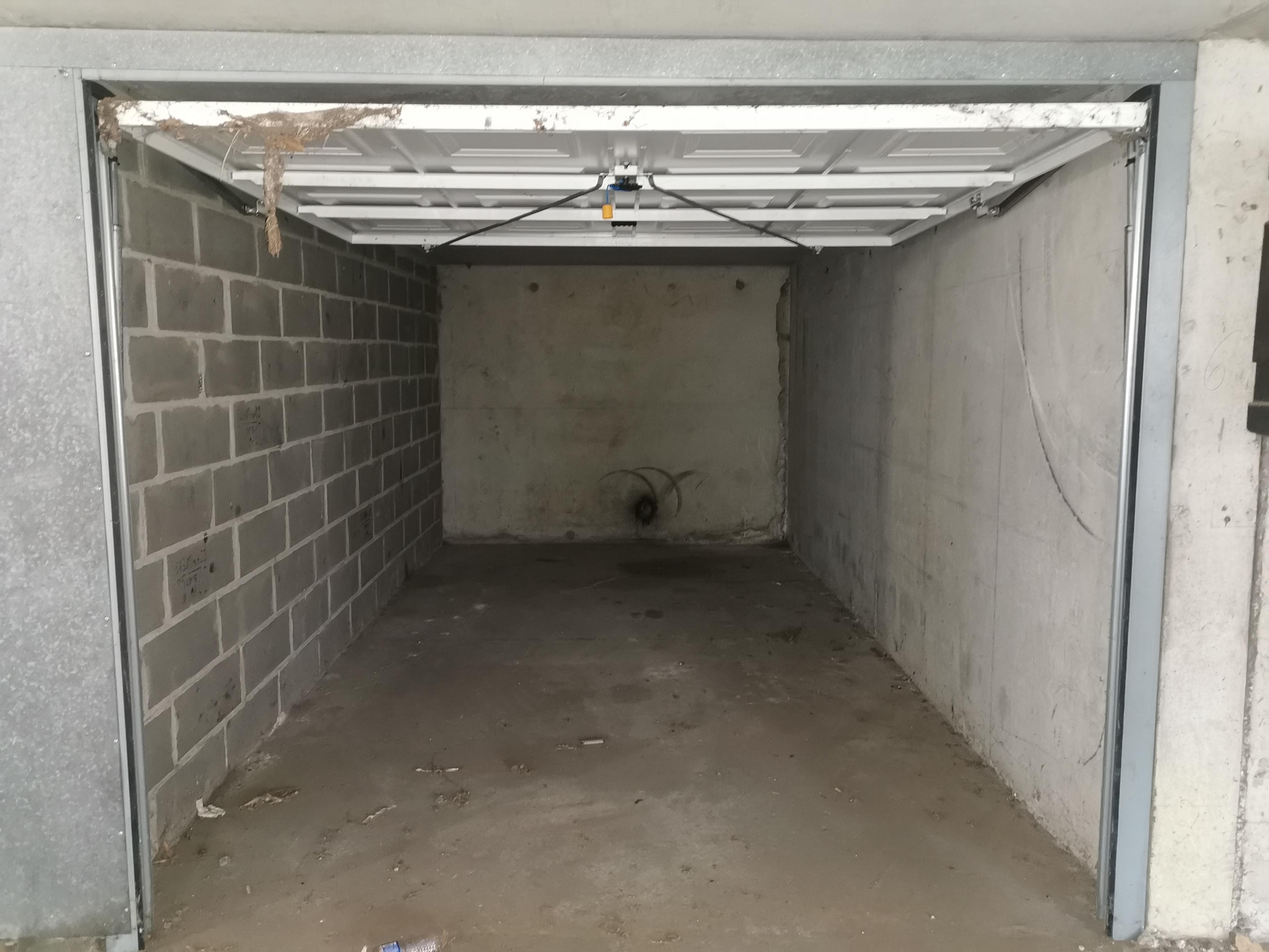 Garage/box 12 m² à Orléans