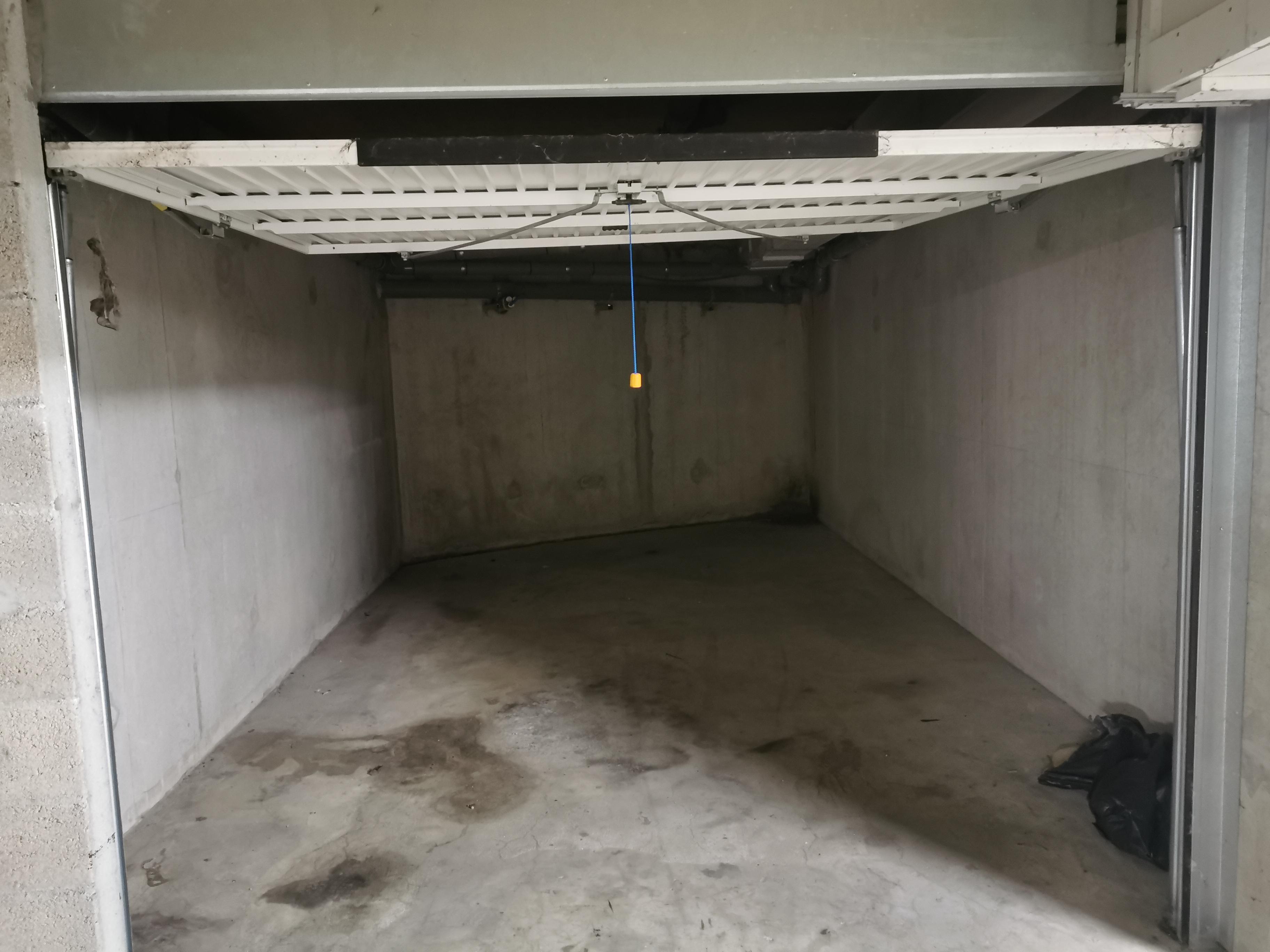 Garage Box 20m² - Orléans