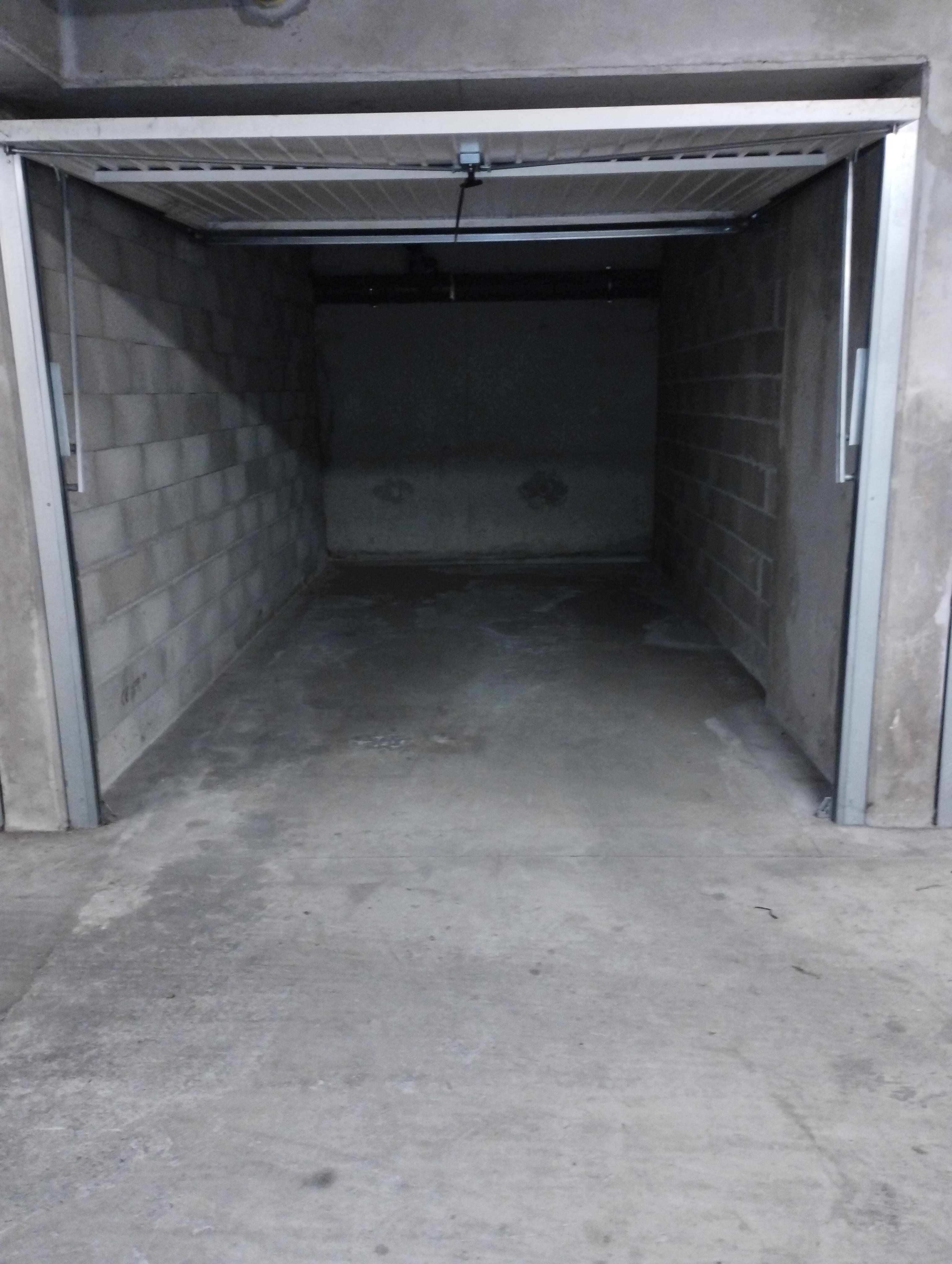 Garage 13m2 sous-sol sécurisé