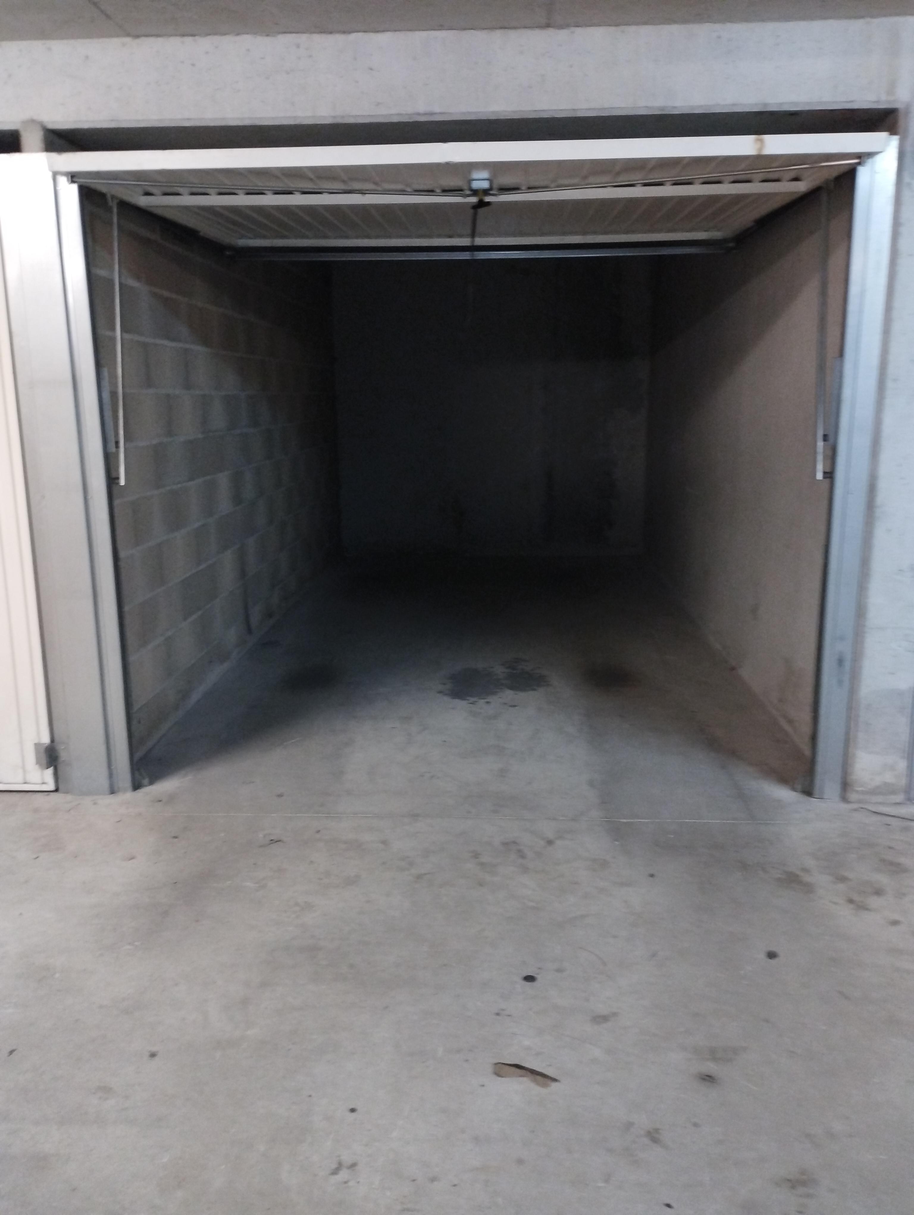 Garage 13m2 sous-sol sécurisé