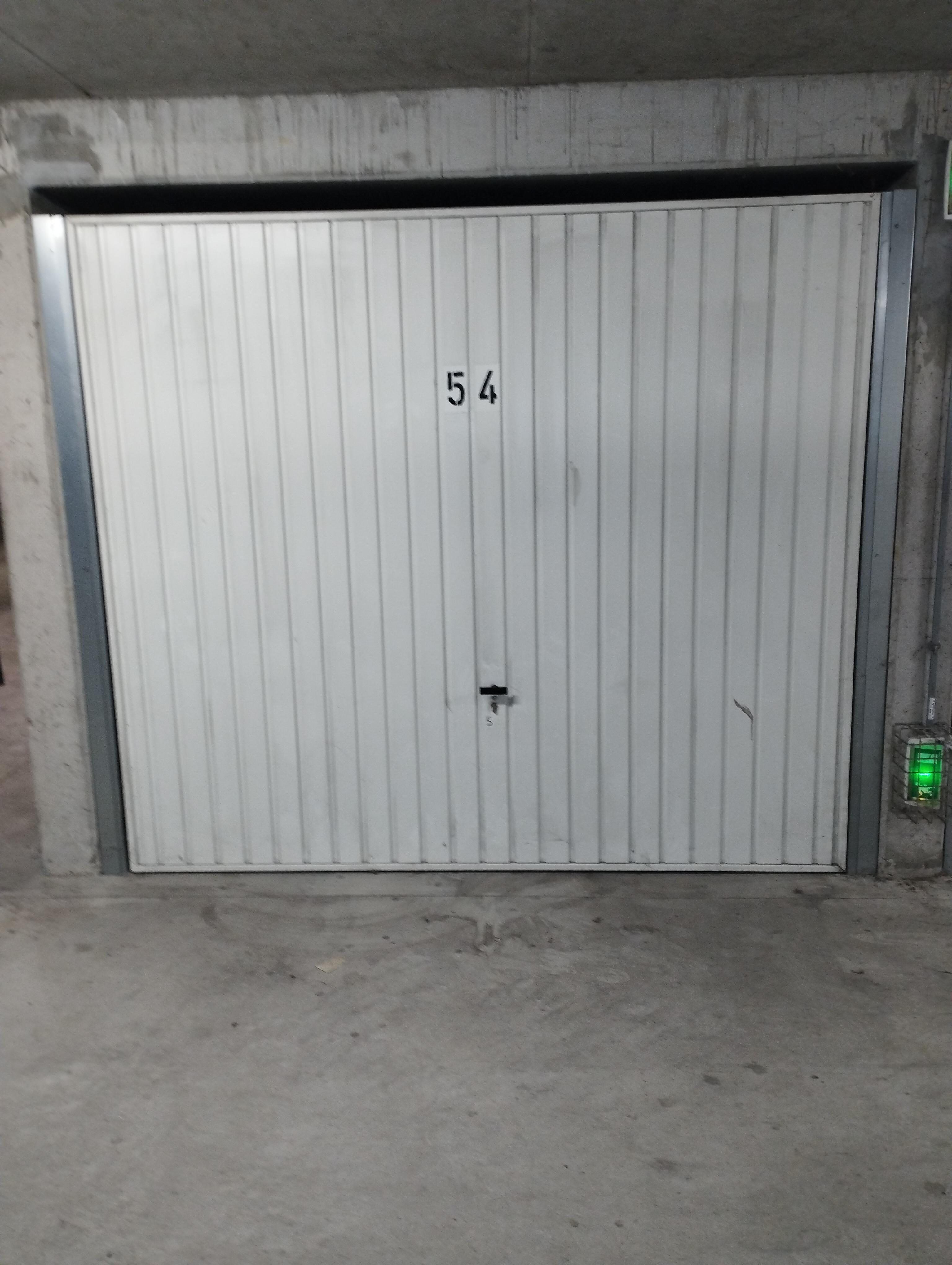 Garage 13m2 sous-sol sécurisé