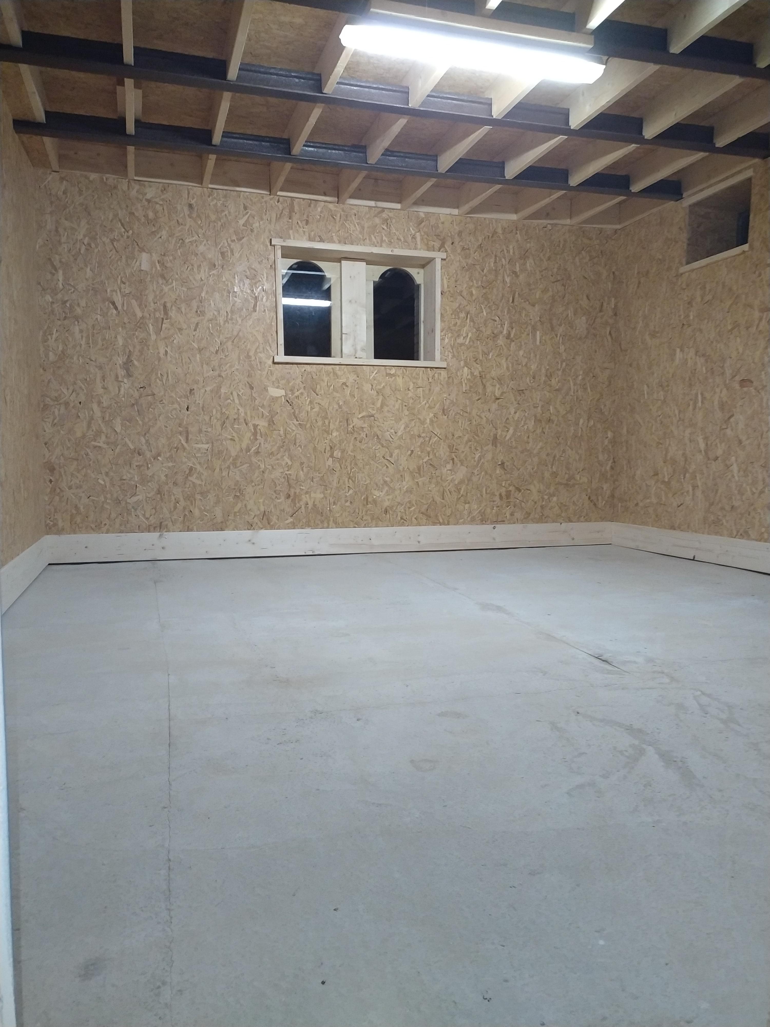 Box de stockage -25m2- proche A4