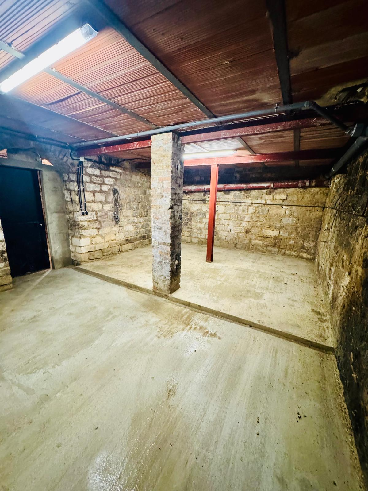 Espace de Stockage de 32m2 a 2 pas