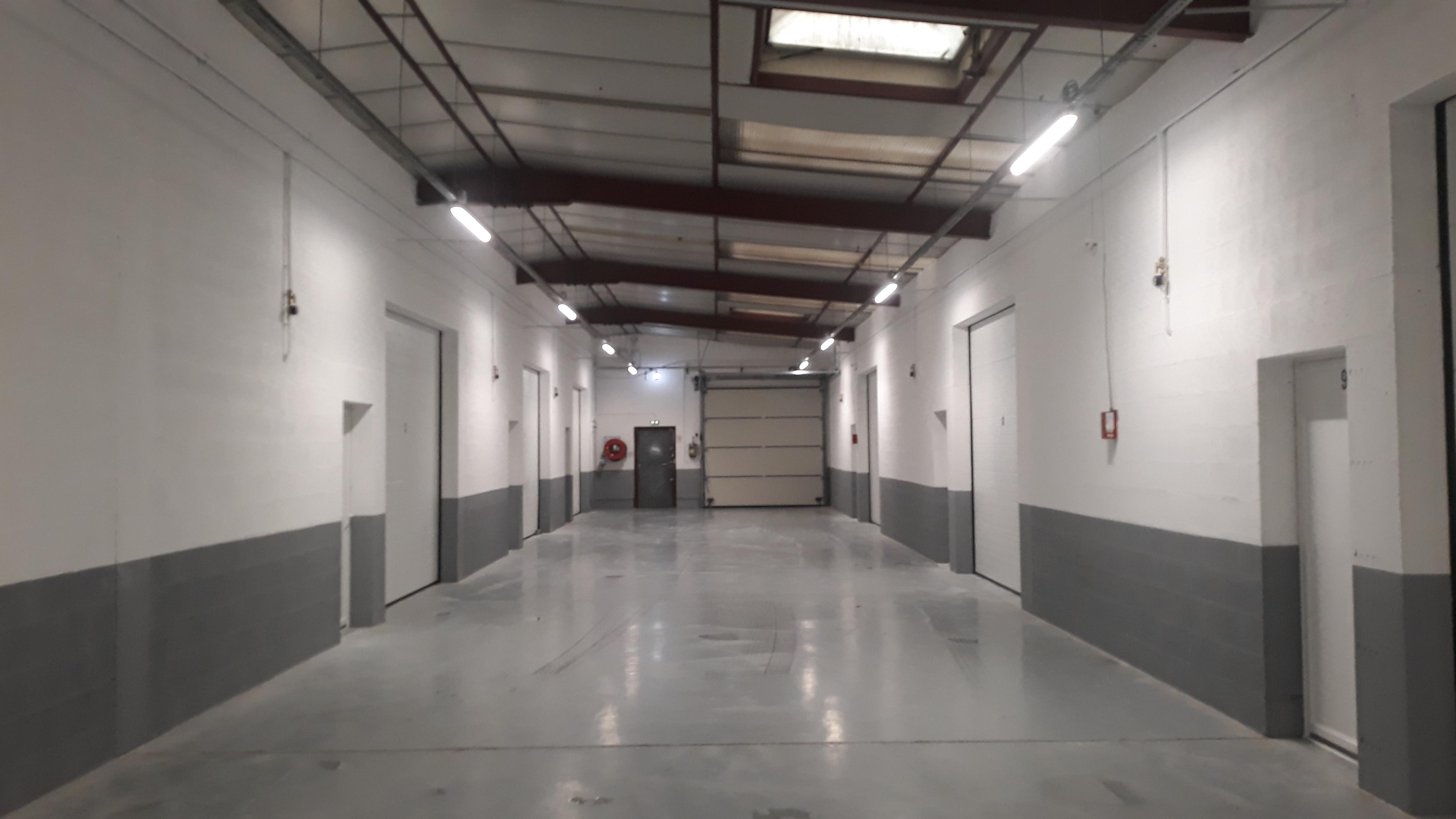 LOCATION LOCAL ENTREPOT 71m2