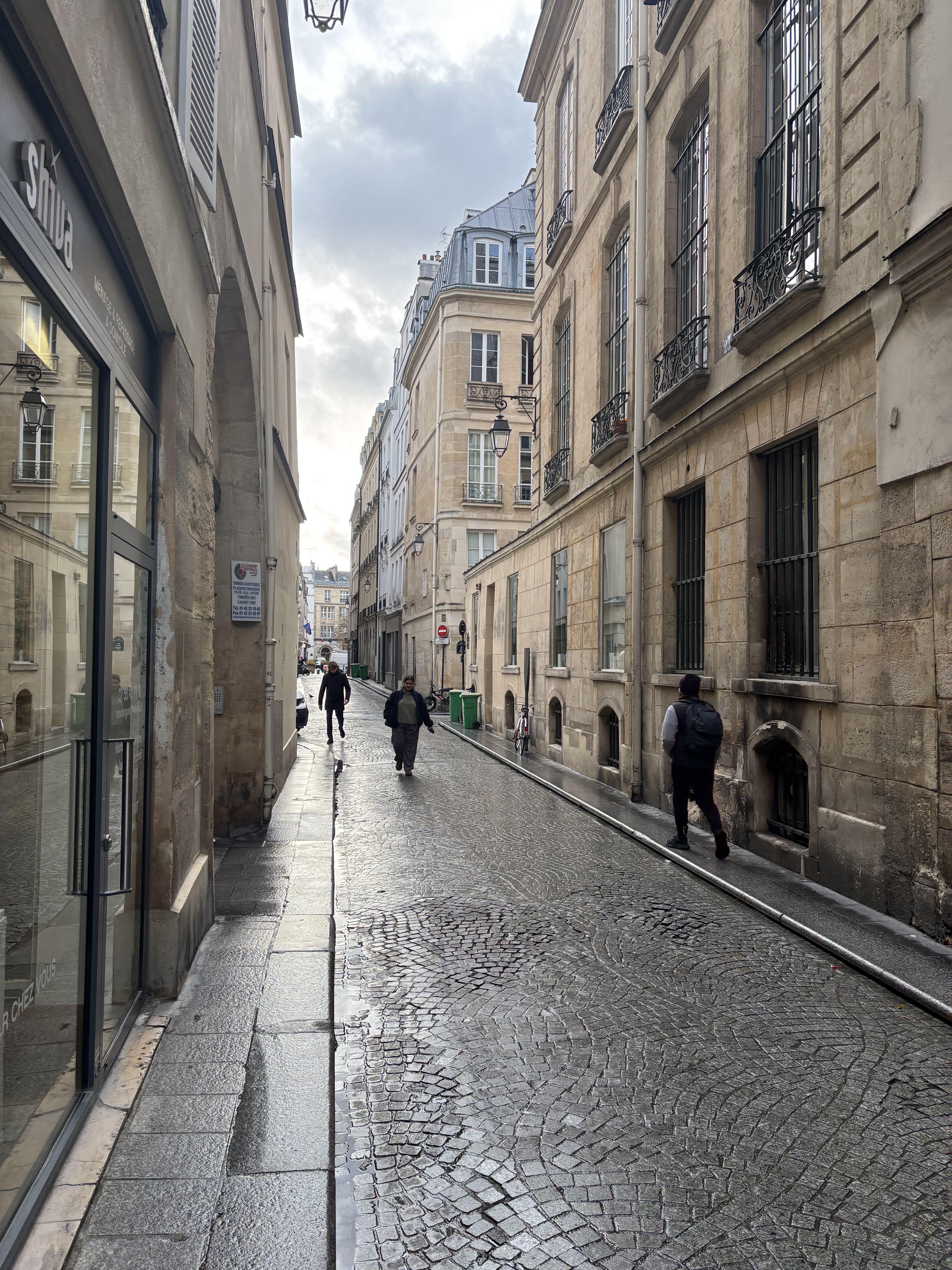 Cave – 40m2 - Paris 2ème – Réaumur-Sebastopol
