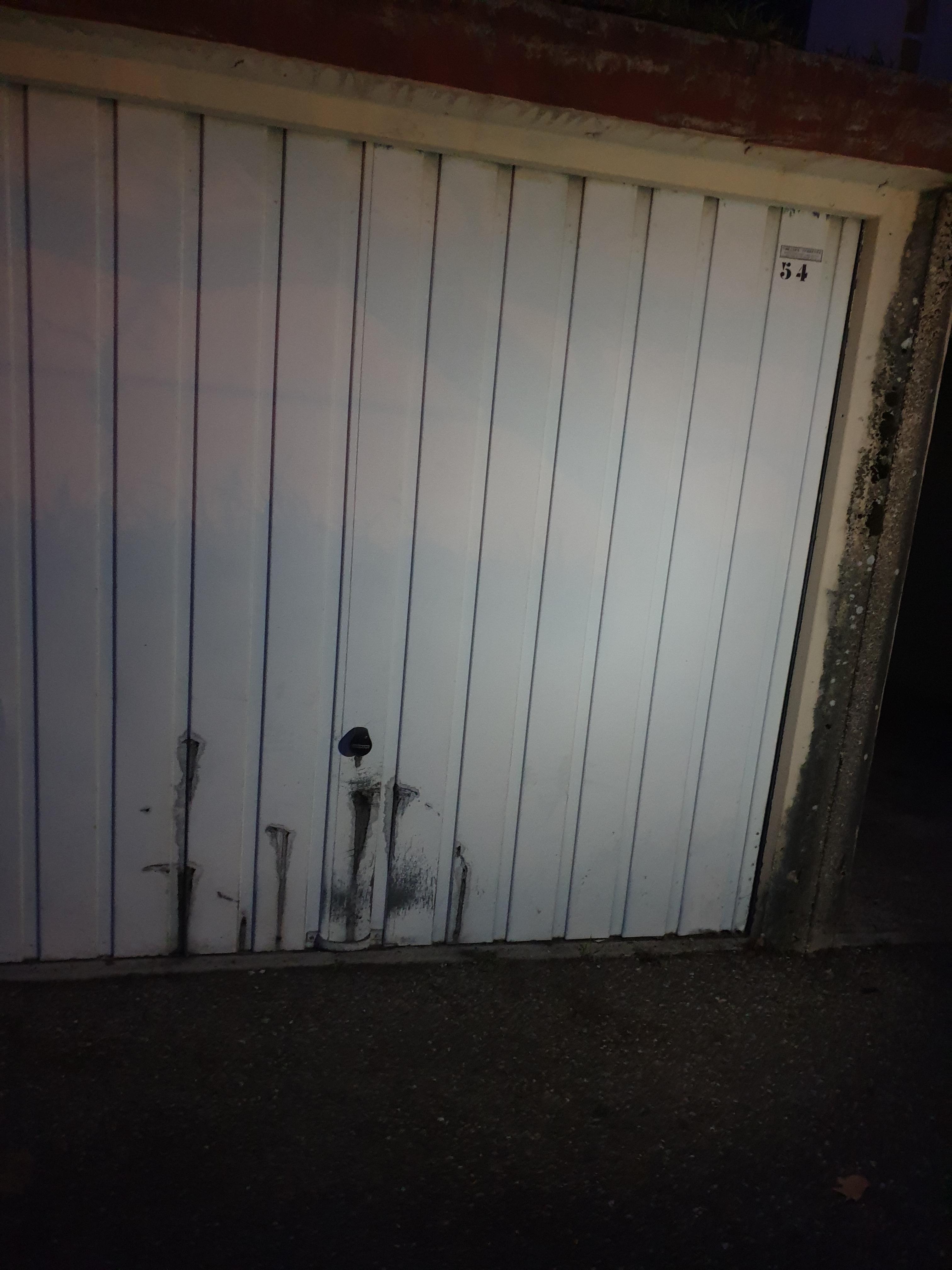 Box fermé sécurisé / Parking